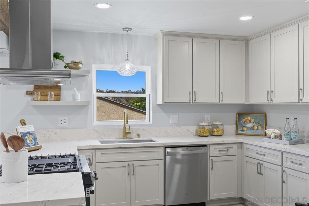 Detail Gallery Image 11 of 30 For 2039  Winnett St, San Diego,  CA 92114 - 3 Beds | 2 Baths