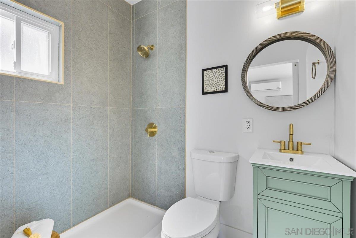 Detail Gallery Image 14 of 30 For 2039  Winnett St, San Diego,  CA 92114 - 3 Beds | 2 Baths