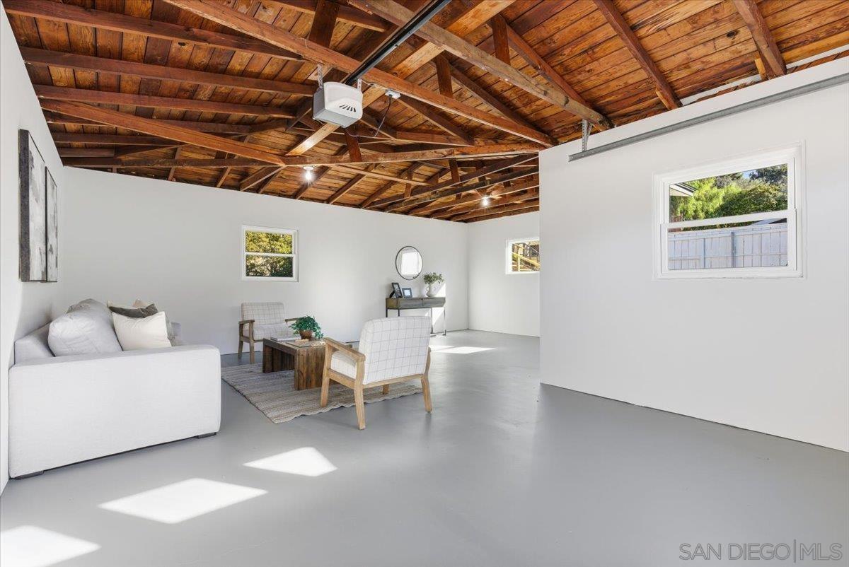 Detail Gallery Image 21 of 30 For 2039  Winnett St, San Diego,  CA 92114 - 3 Beds | 2 Baths