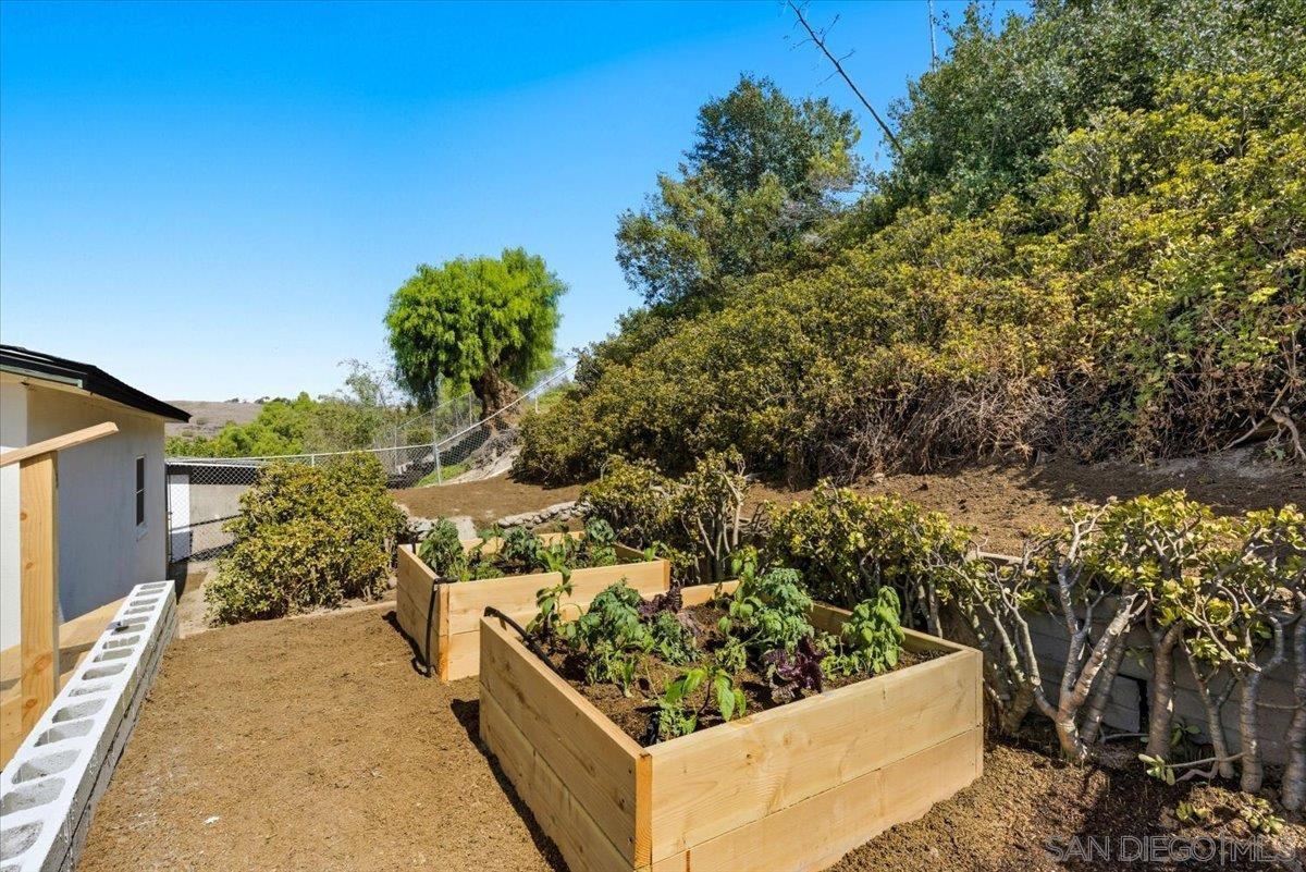 Detail Gallery Image 25 of 30 For 2039  Winnett St, San Diego,  CA 92114 - 3 Beds | 2 Baths