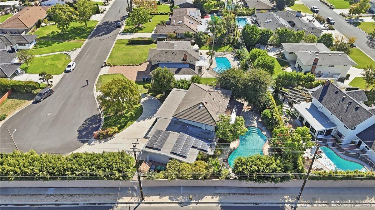 Detail Gallery Image 19 of 35 For 1262  Brittany Cross Rd, Santa Ana,  CA 92705 - 6 Beds | 4 Baths