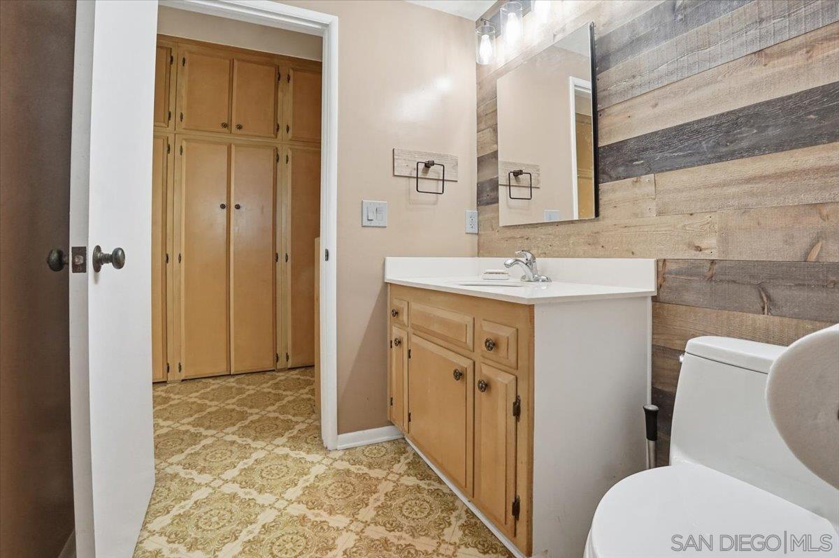 Detail Gallery Image 28 of 35 For 1262  Brittany Cross Rd, Santa Ana,  CA 92705 - 6 Beds | 4 Baths