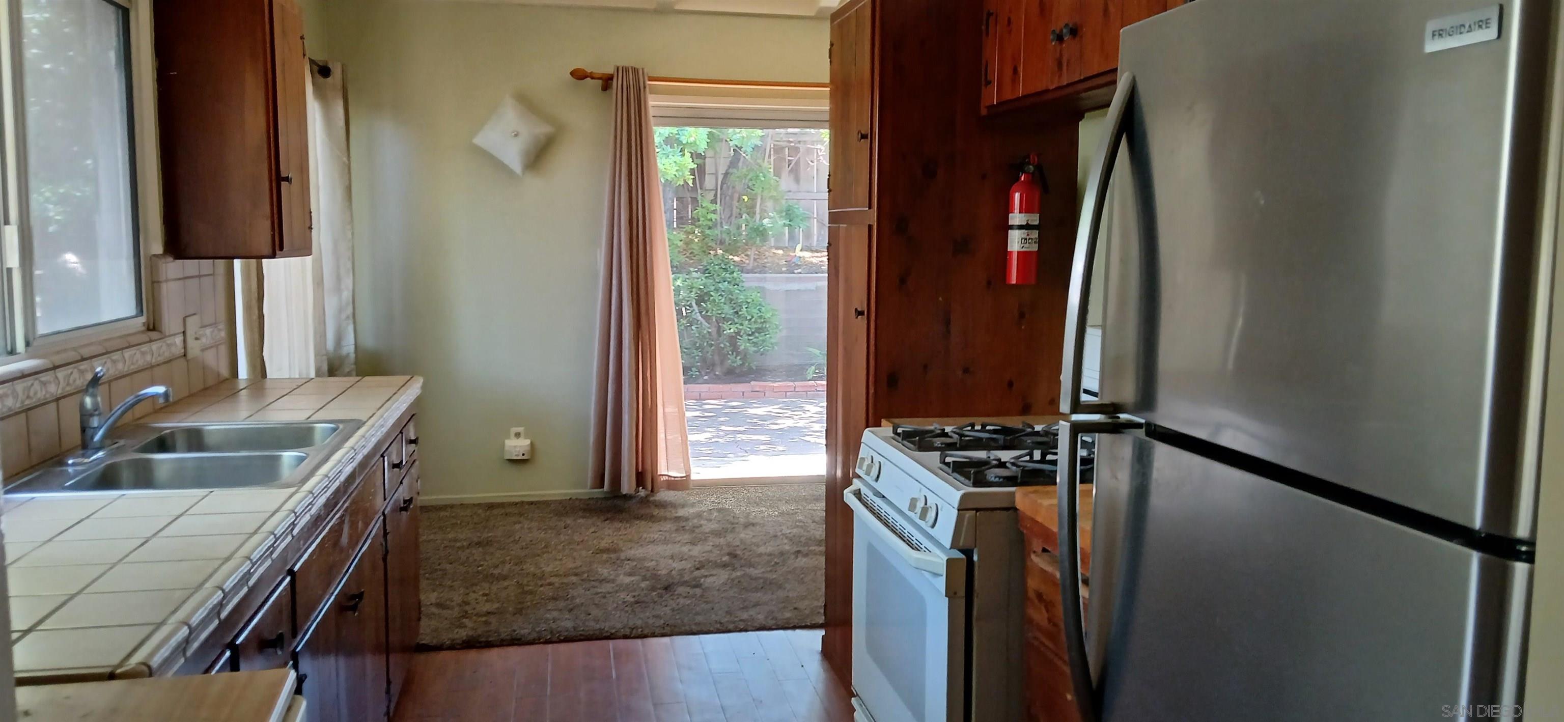 Detail Gallery Image 7 of 25 For 5309  Waring, San Diego,  CA 92120 - 4 Beds | 2 Baths