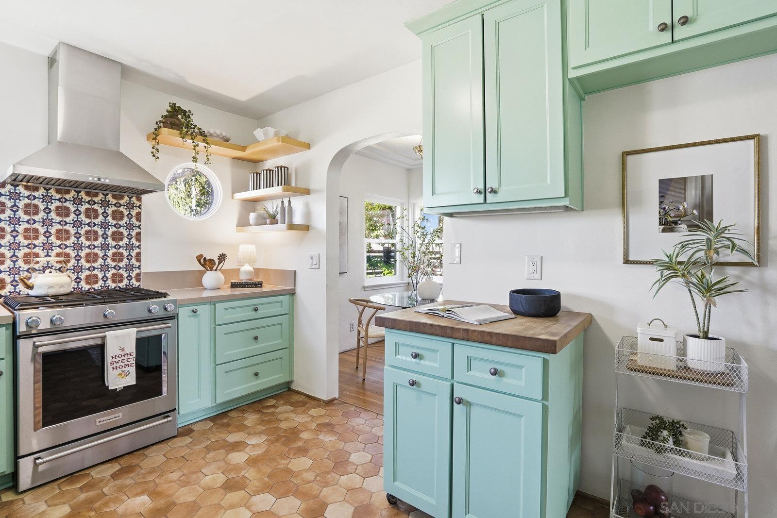 Detail Gallery Image 11 of 30 For 2717  Meade Ave, San Diego,  CA 92116 - 3 Beds | 1 Baths