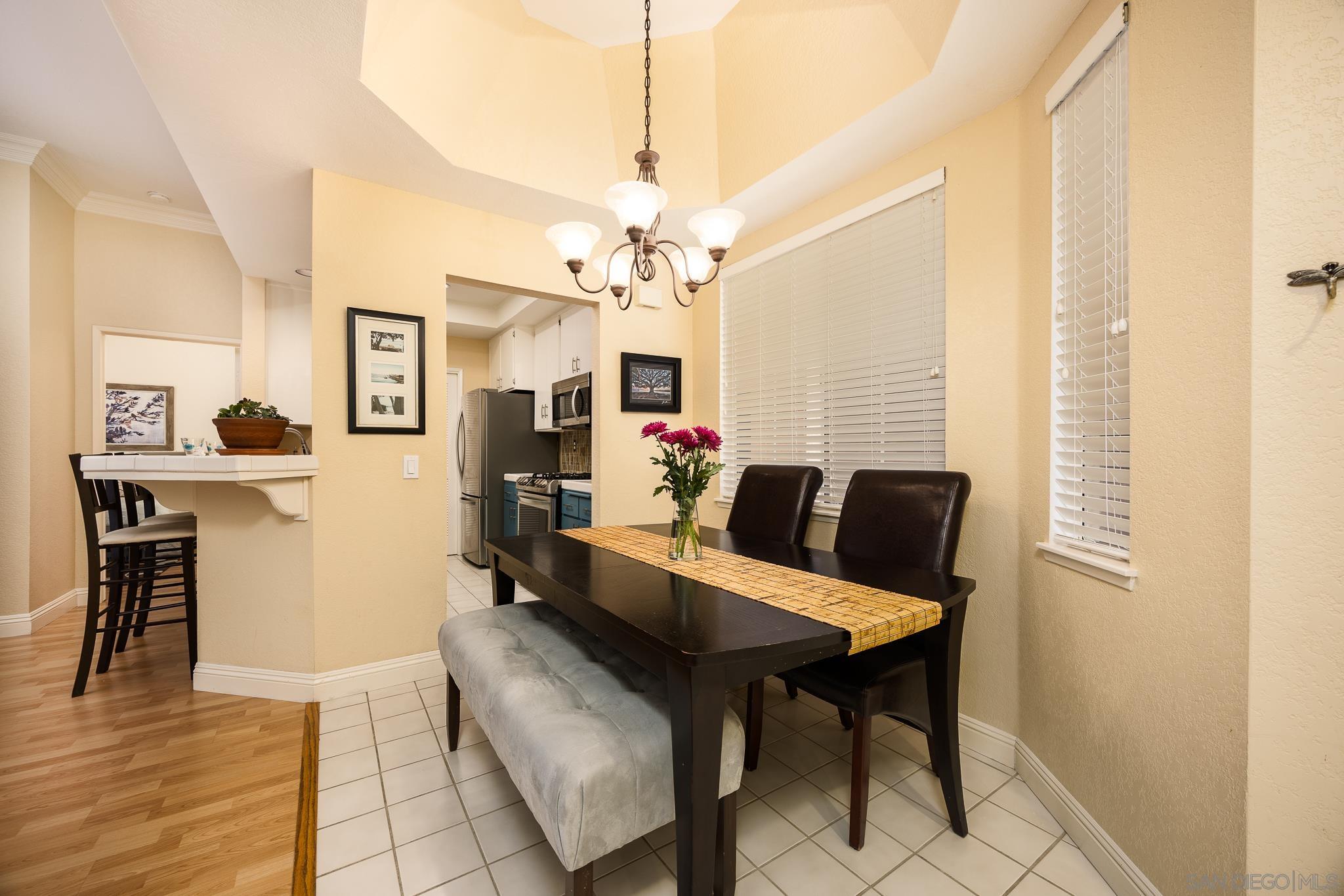 Detail Gallery Image 5 of 18 For 521  Arbor Dr  #105,  San Diego,  CA 92103 - 2 Beds | 2/1 Baths