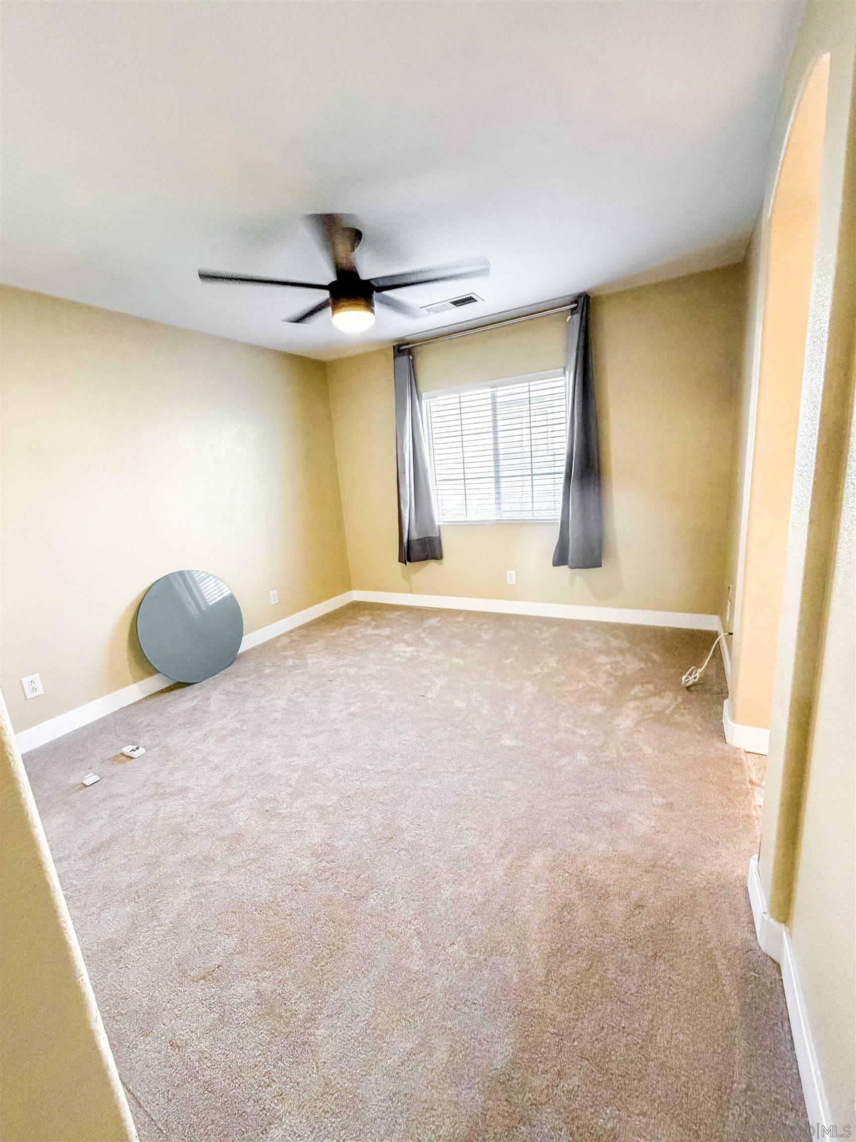 Detail Gallery Image 14 of 28 For 1431  Trouville Ln  5, Chula Vista,  CA 91913 - 3 Beds | 2/1 Baths