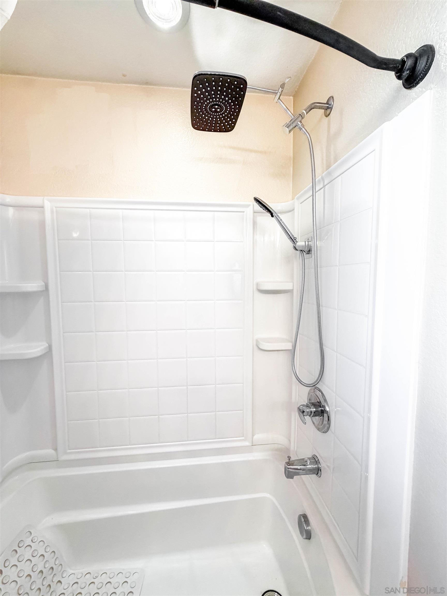 Detail Gallery Image 25 of 28 For 1431  Trouville Ln  5, Chula Vista,  CA 91913 - 3 Beds | 2/1 Baths