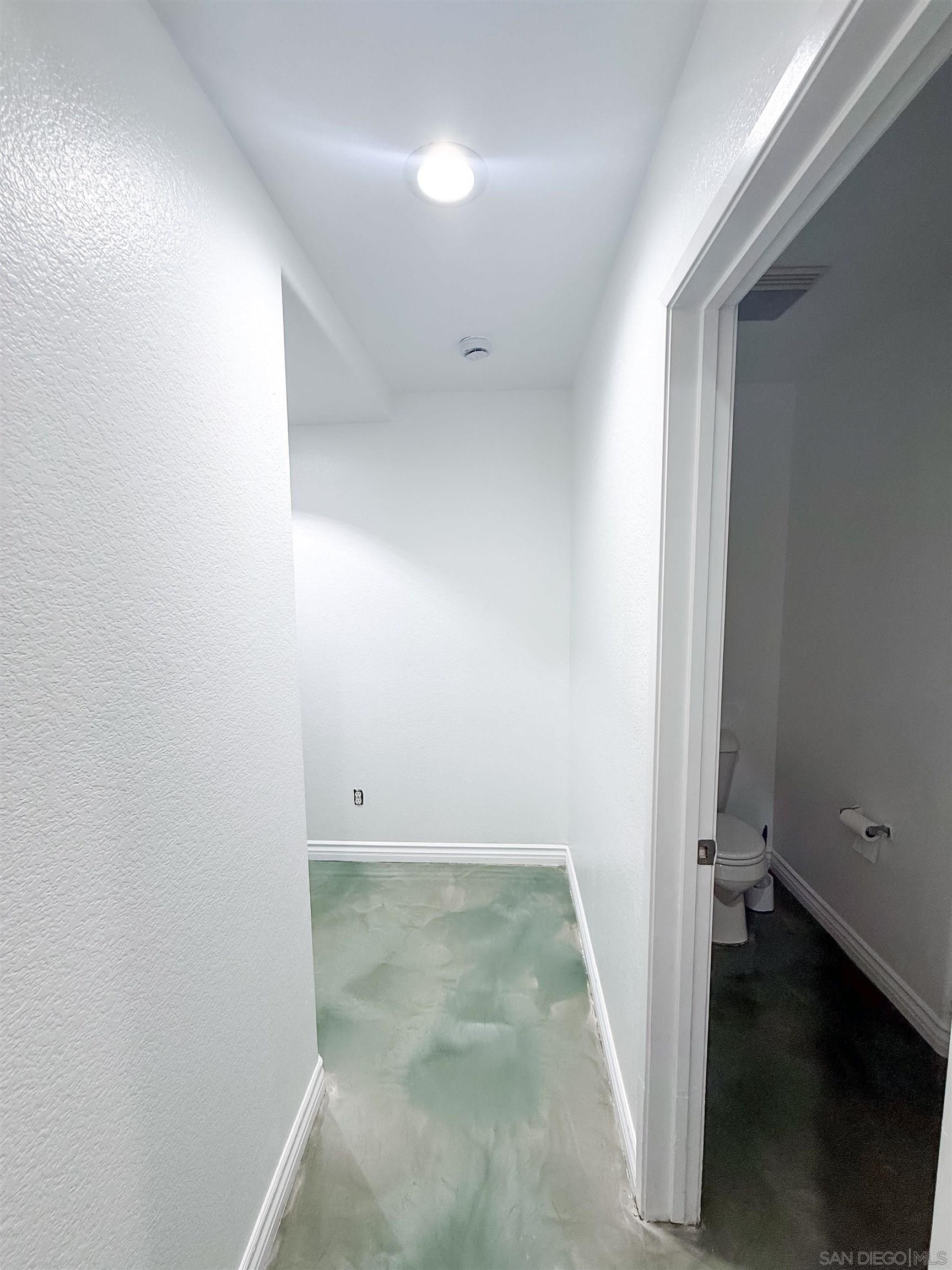 Detail Gallery Image 10 of 28 For 1431  Trouville Ln  5, Chula Vista,  CA 91913 - 3 Beds | 2/1 Baths