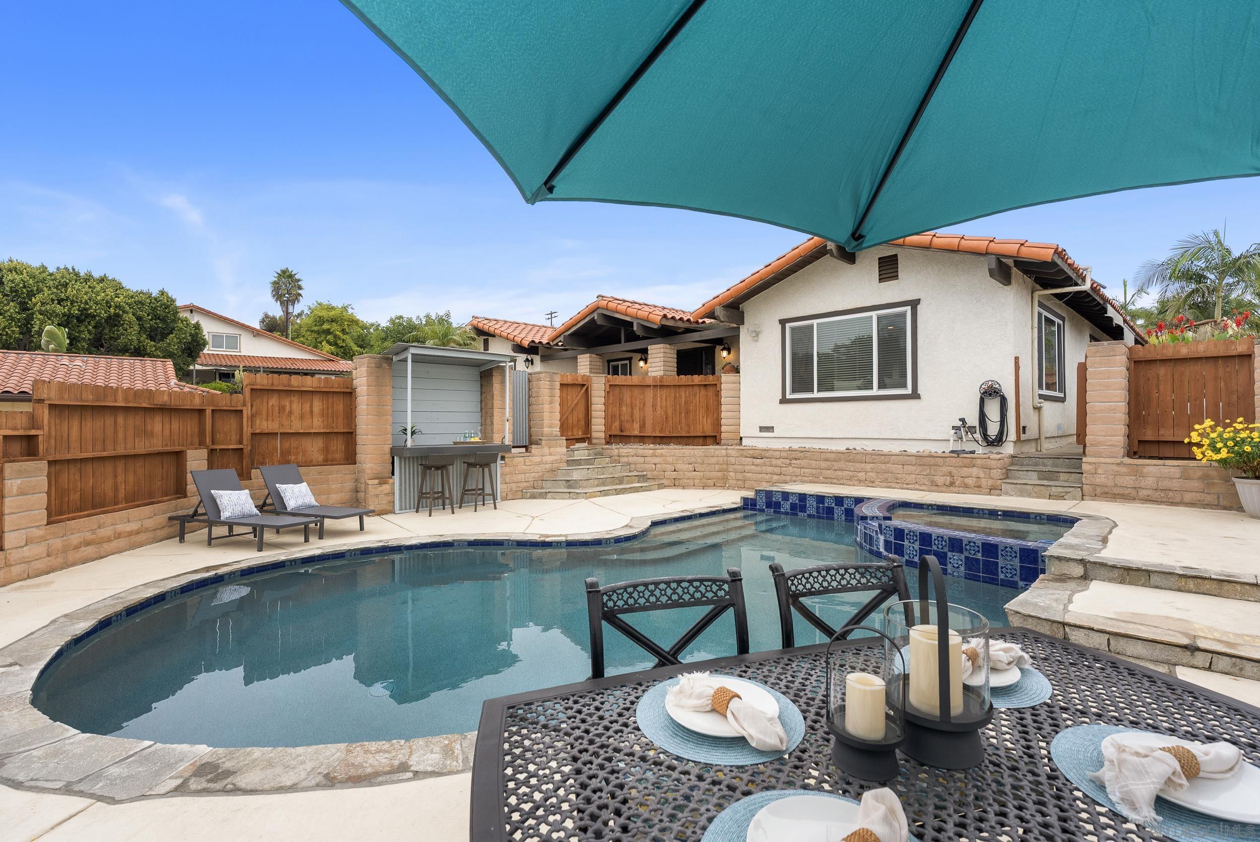 Detail Gallery Image 39 of 56 For 1918  Odell Cir, Vista,  CA 92084 - 3 Beds | 2/1 Baths