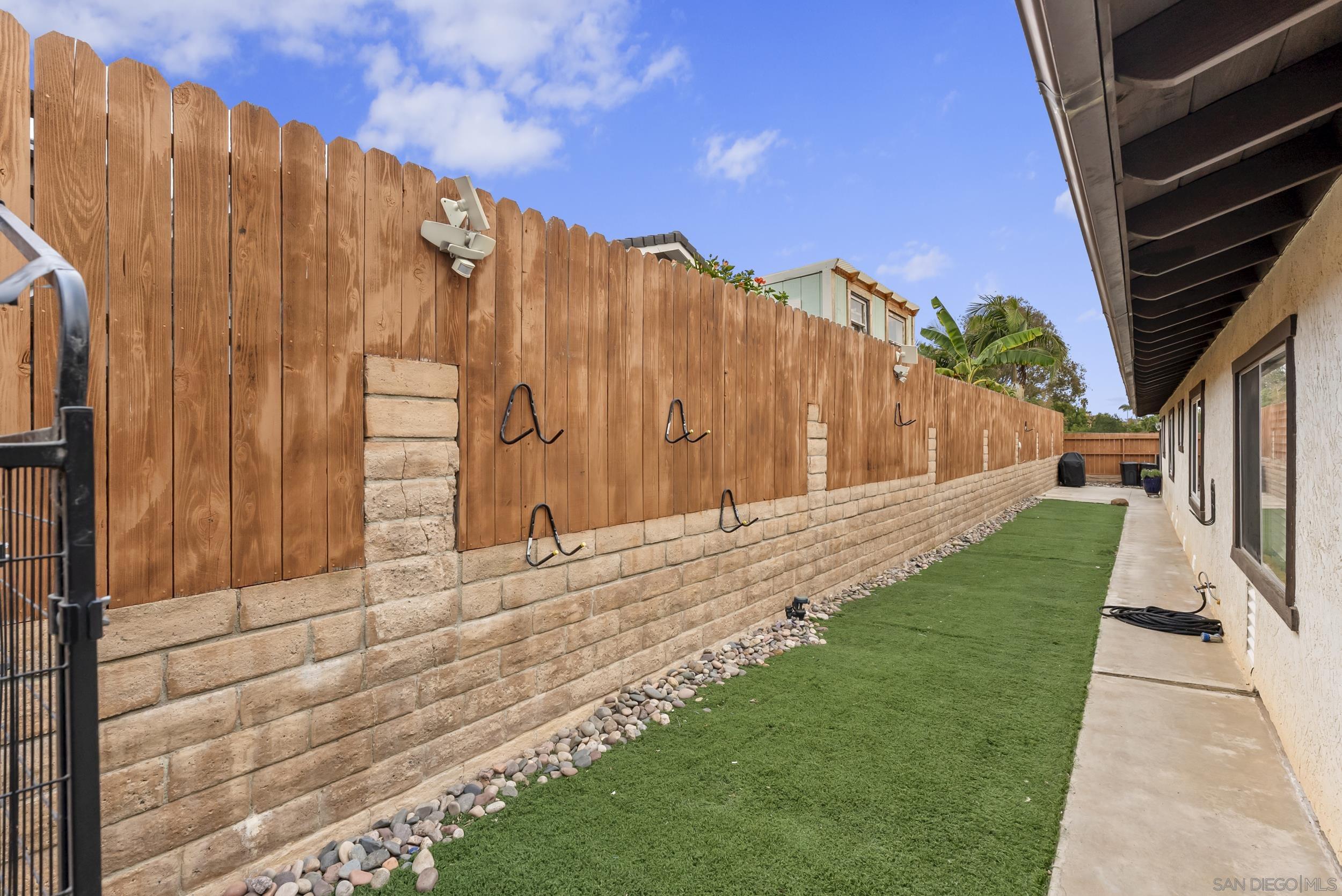 Detail Gallery Image 47 of 56 For 1918  Odell Cir, Vista,  CA 92084 - 3 Beds | 2/1 Baths