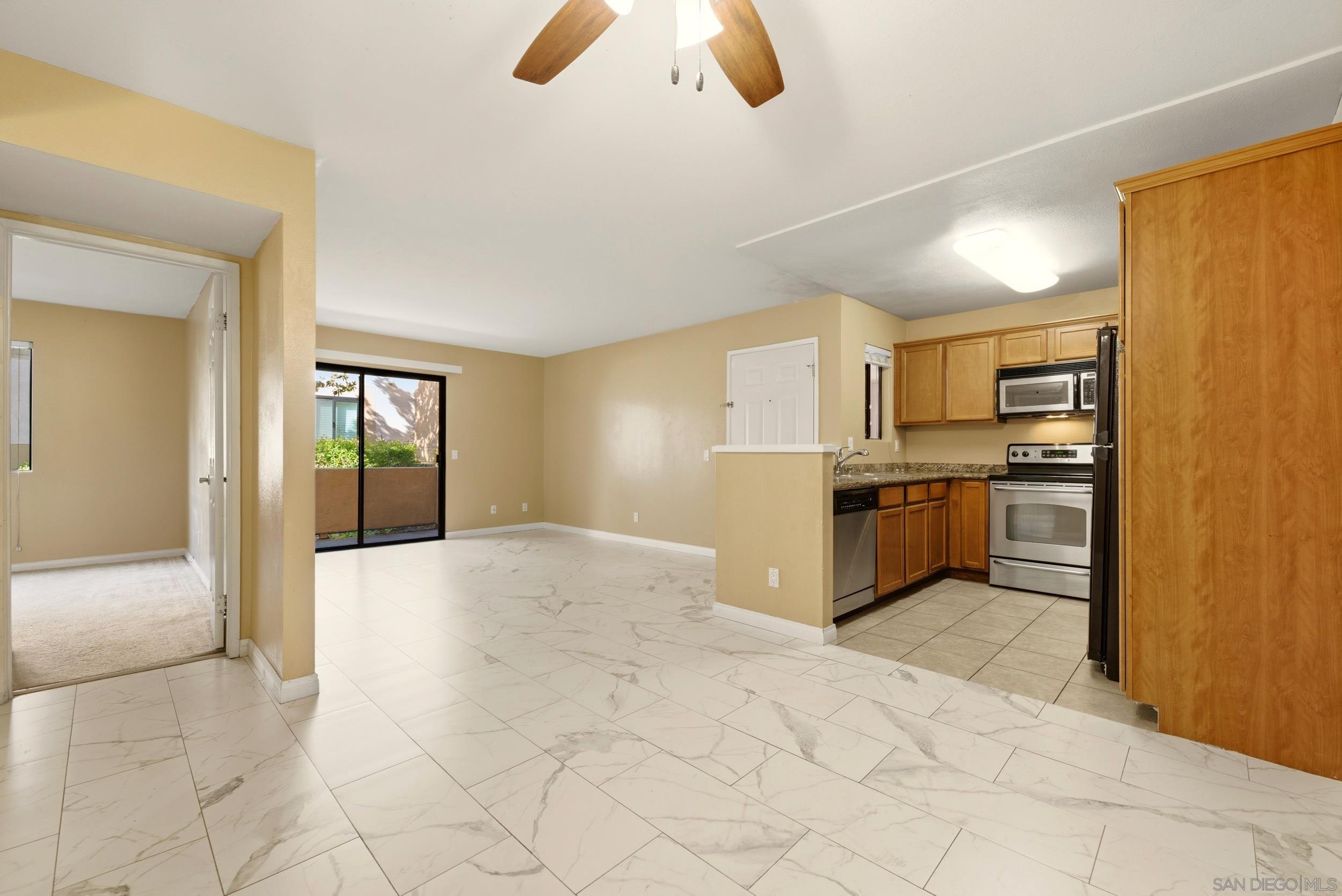 Detail Gallery Image 10 of 17 For 12190  Cuyamaca College Dr E  1411, El Cajon,  CA 92019 - 2 Beds | 2 Baths