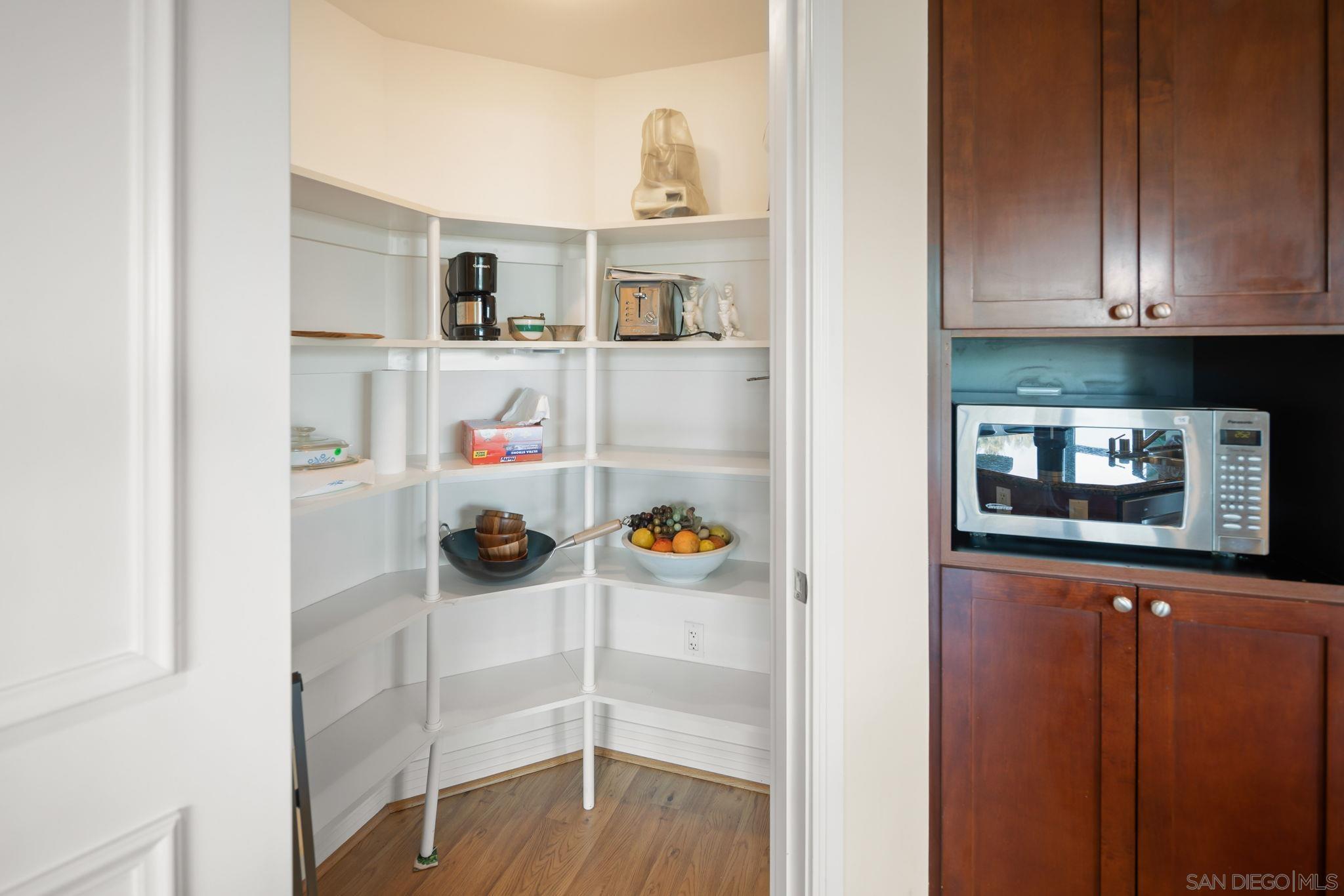 Detail Gallery Image 16 of 29 For 2500  6th Ave  #605,  San Diego,  CA 92103 - 3 Beds | 2/1 Baths