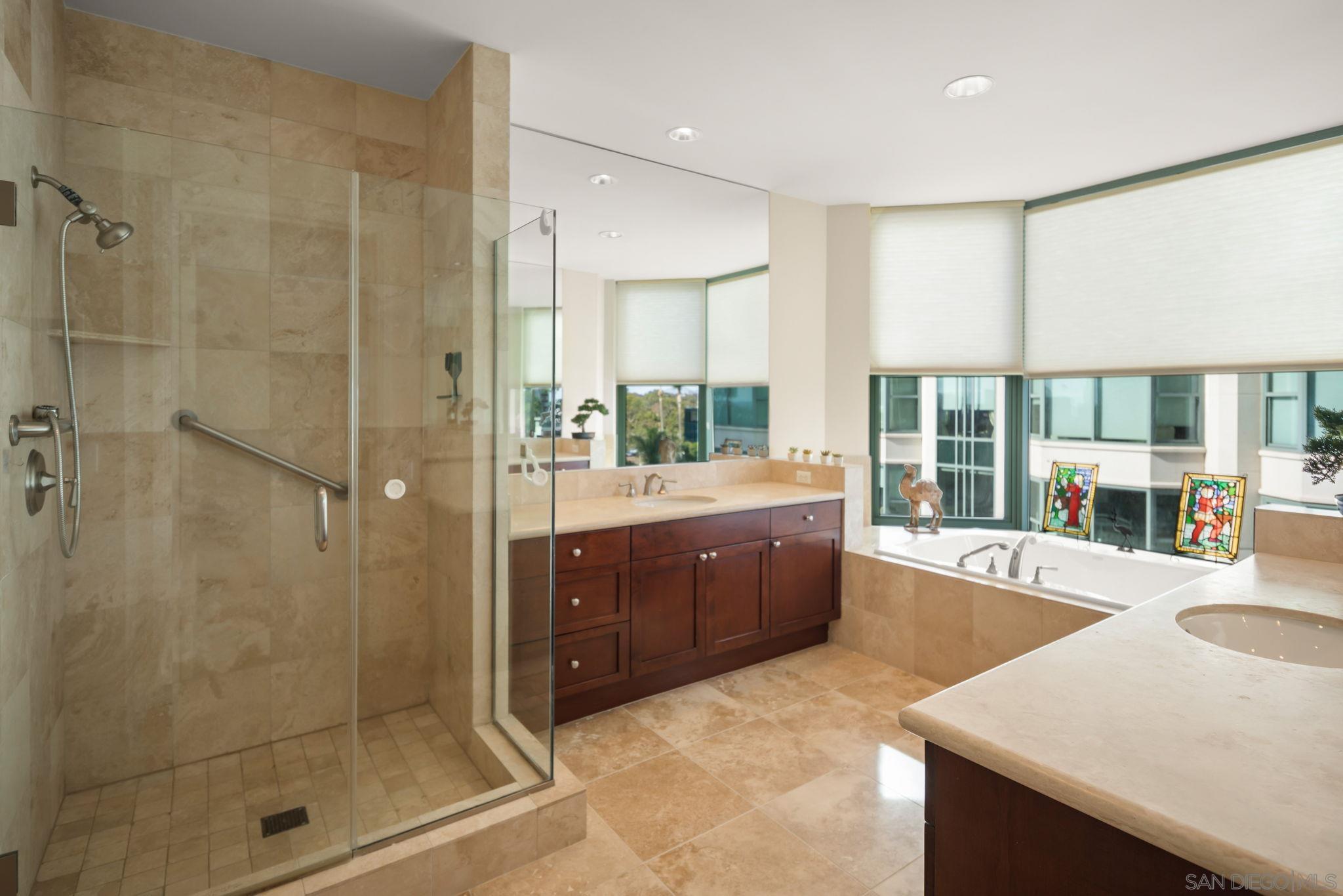 Detail Gallery Image 20 of 29 For 2500  6th Ave  #605,  San Diego,  CA 92103 - 3 Beds | 2/1 Baths