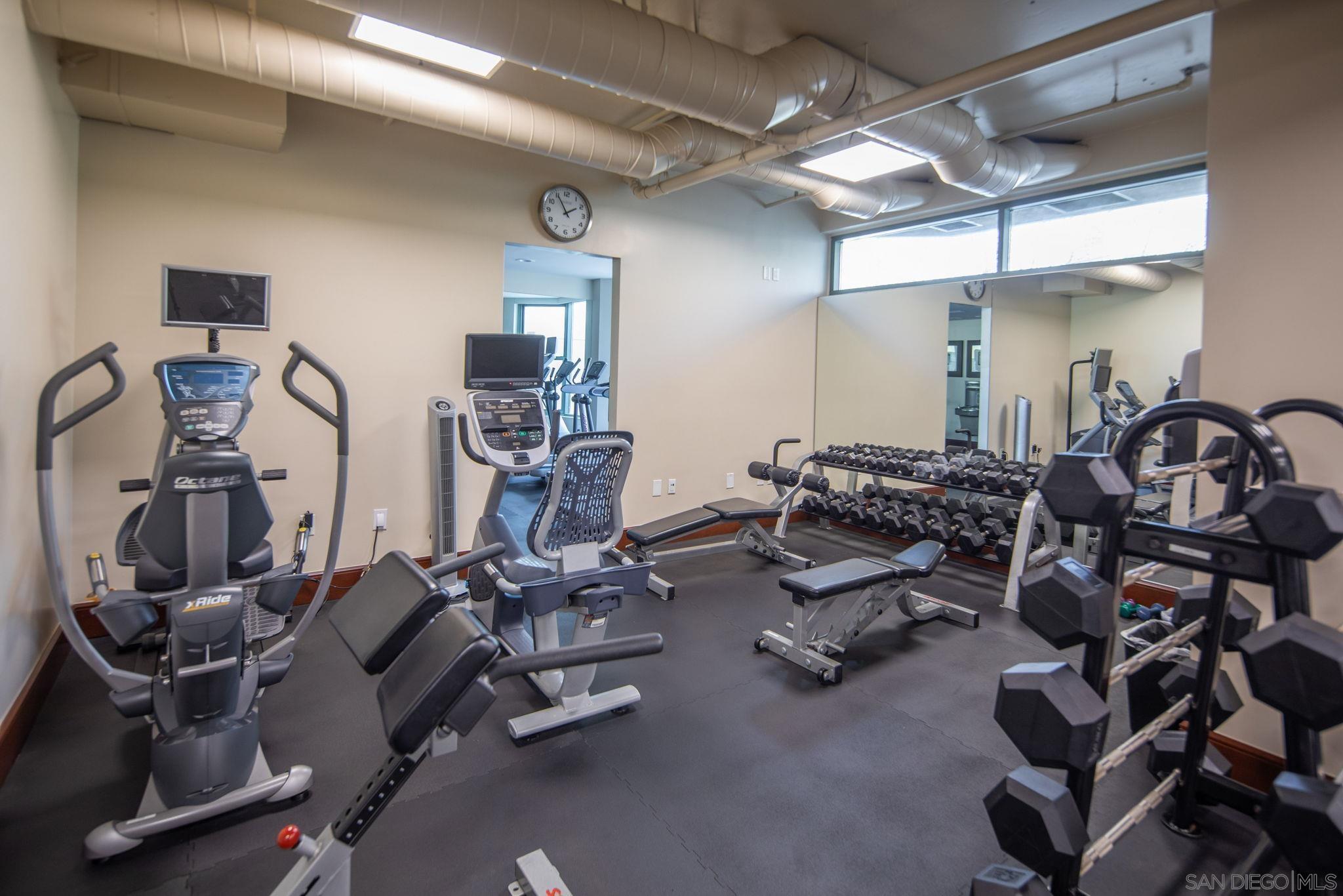 Detail Gallery Image 28 of 29 For 2500  6th Ave  #605,  San Diego,  CA 92103 - 3 Beds | 2/1 Baths