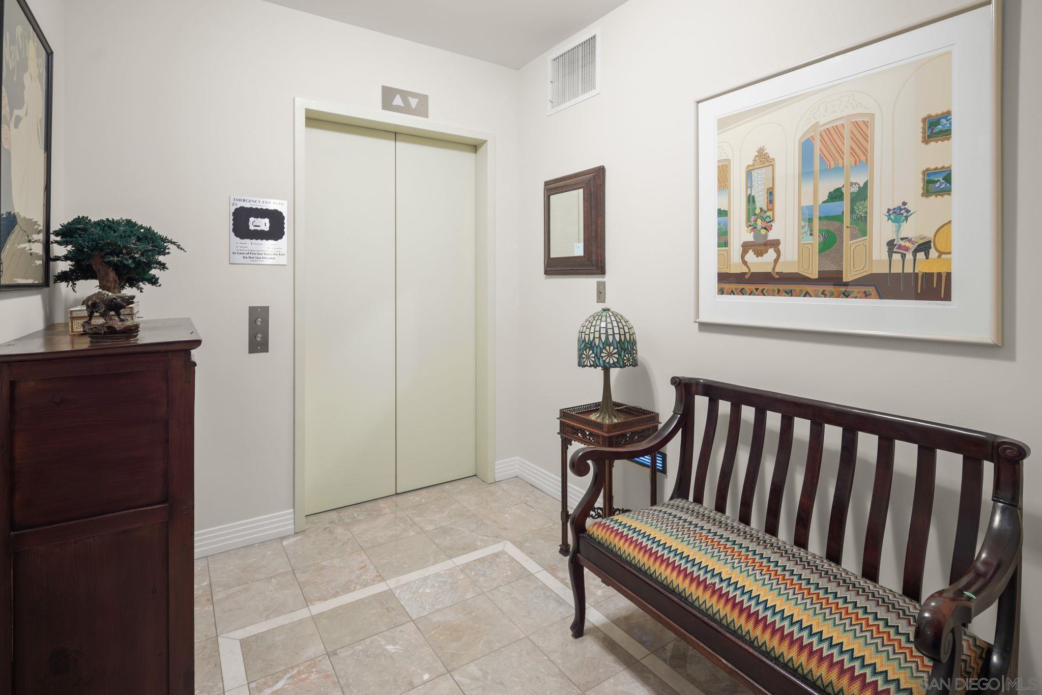 Detail Gallery Image 5 of 29 For 2500  6th Ave  #605,  San Diego,  CA 92103 - 3 Beds | 2/1 Baths