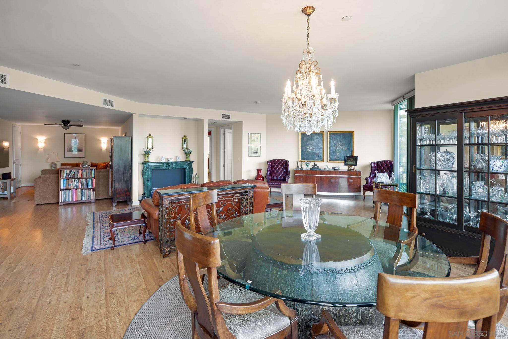 Detail Gallery Image 8 of 29 For 2500  6th Ave  #605,  San Diego,  CA 92103 - 3 Beds | 2/1 Baths