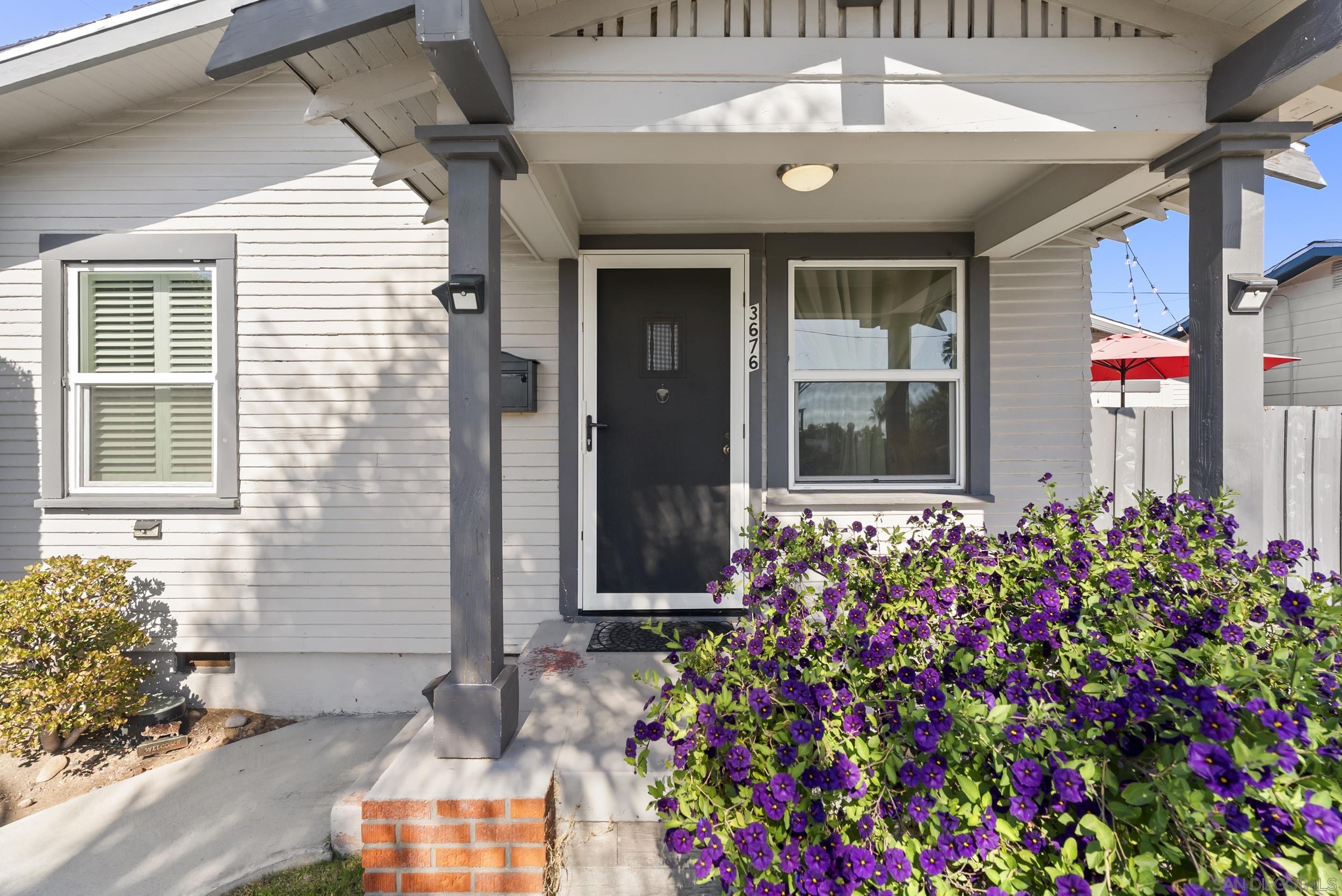 Detail Gallery Image 2 of 18 For 3676  Dwight St, San Diego,  CA 92104 - 2 Beds | 1 Baths