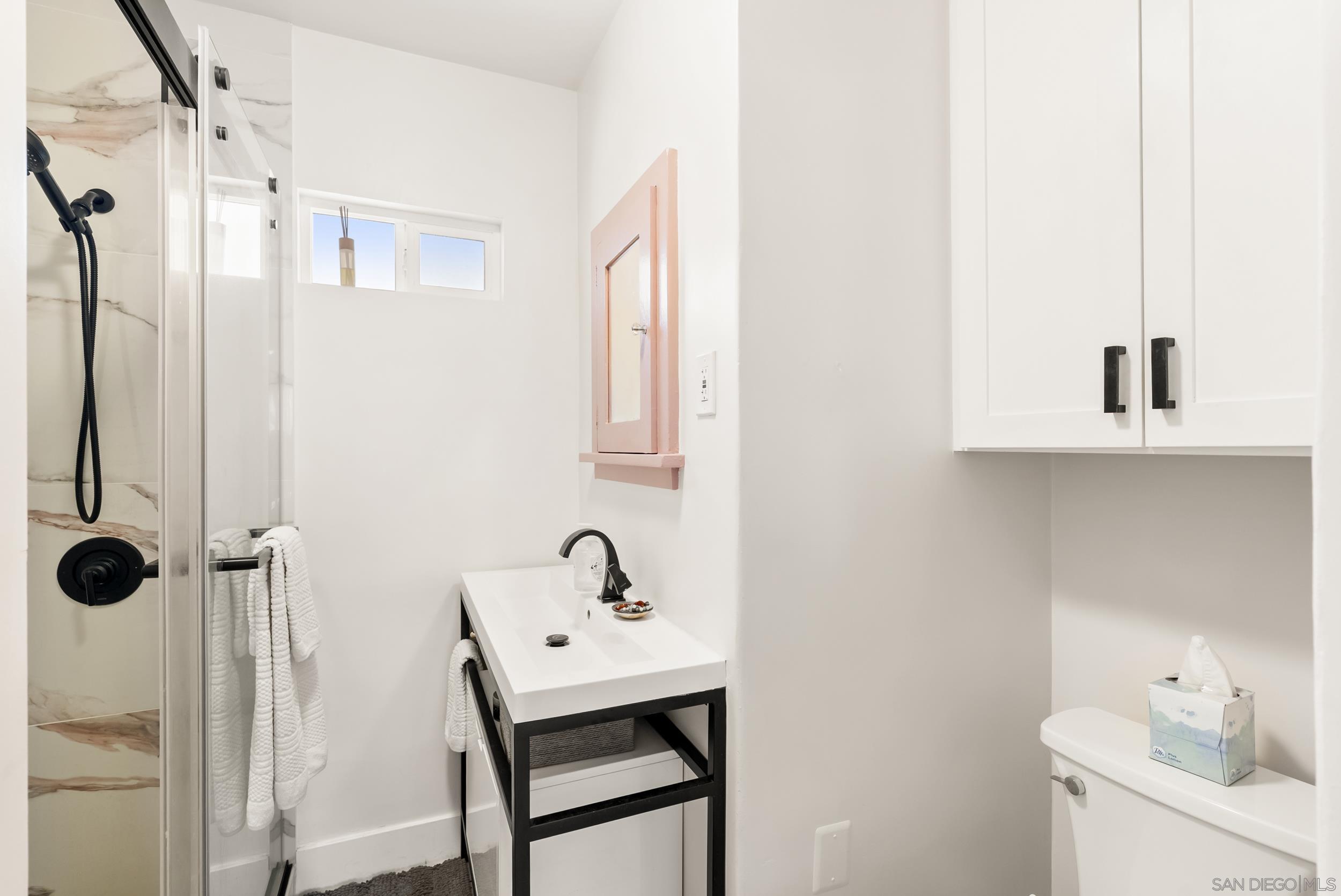 Detail Gallery Image 11 of 18 For 3676  Dwight St, San Diego,  CA 92104 - 2 Beds | 1 Baths