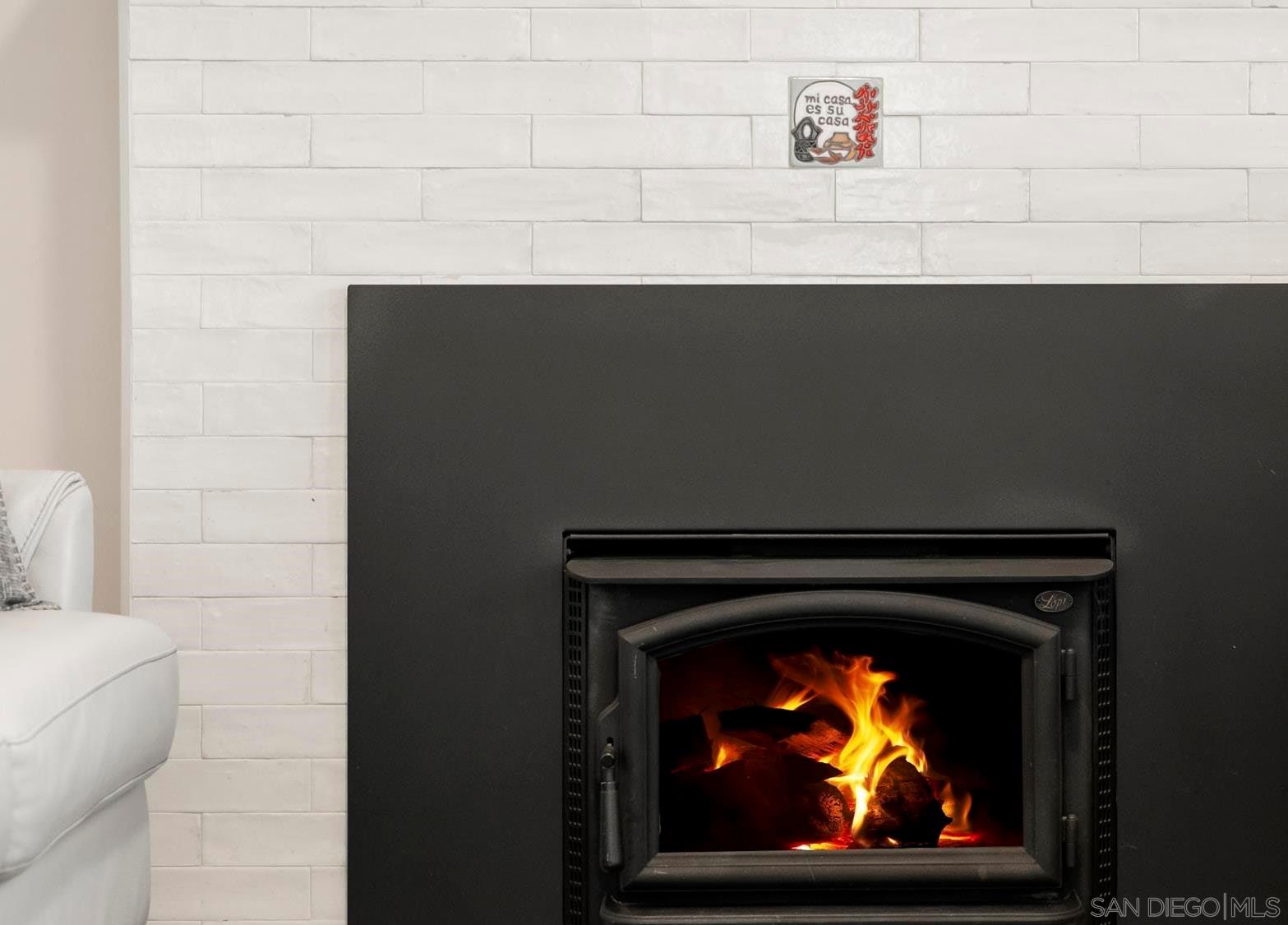 Detail Gallery Image 4 of 18 For 3676  Dwight St, San Diego,  CA 92104 - 2 Beds | 1 Baths