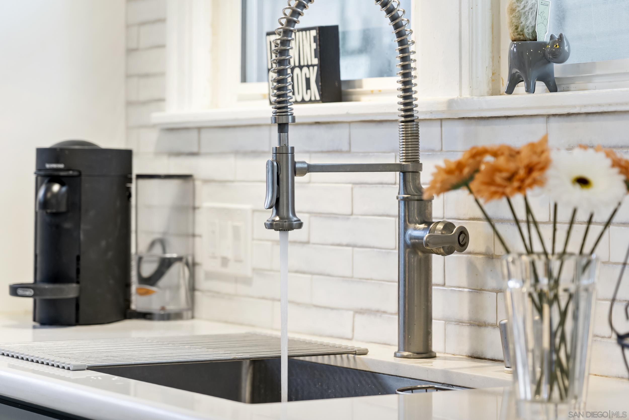 Detail Gallery Image 8 of 18 For 3676  Dwight St, San Diego,  CA 92104 - 2 Beds | 1 Baths