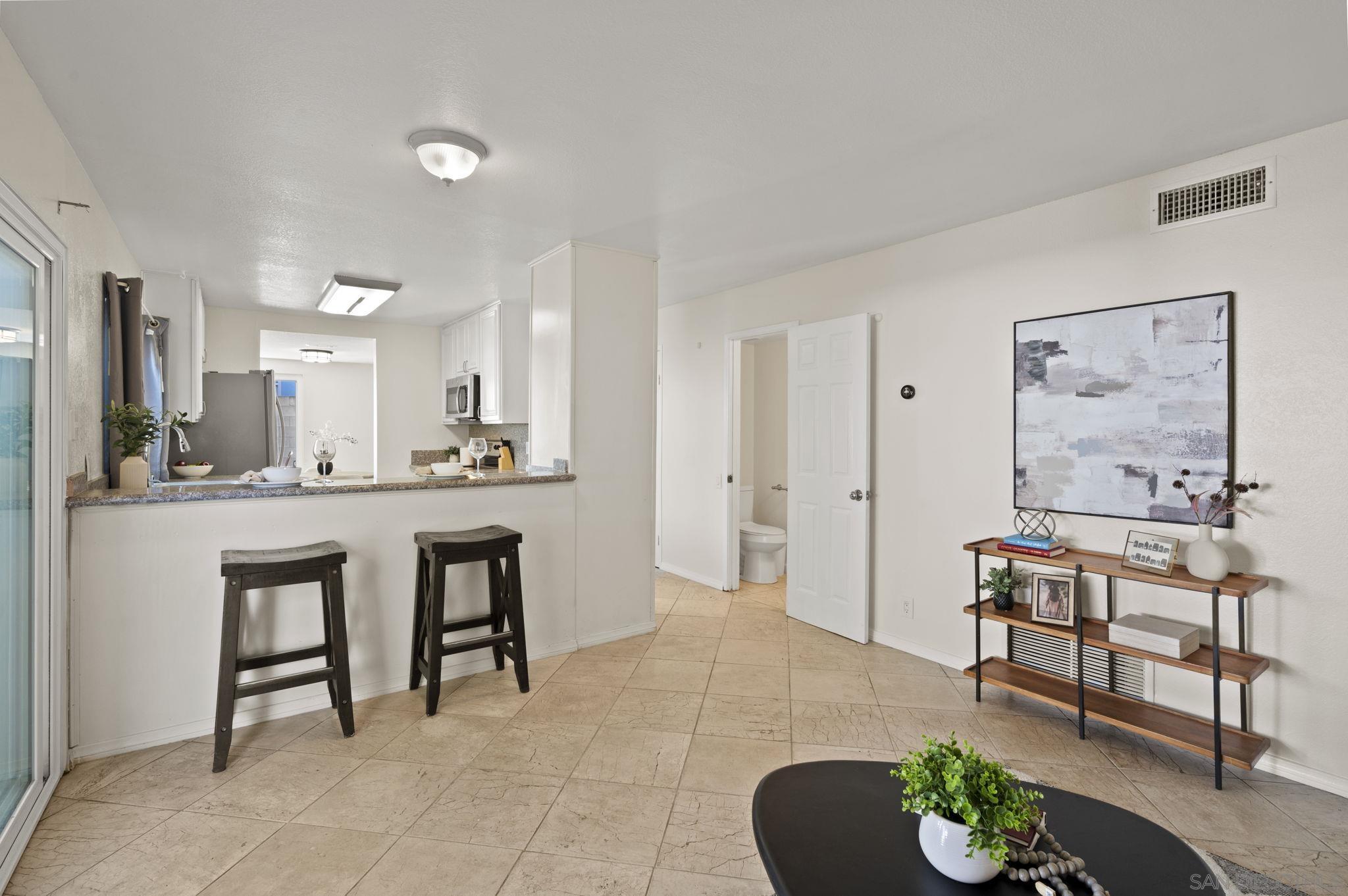 Detail Gallery Image 9 of 32 For 935  Caleb Ct., San Diego,  CA 92154 - 6 Beds | 3/1 Baths