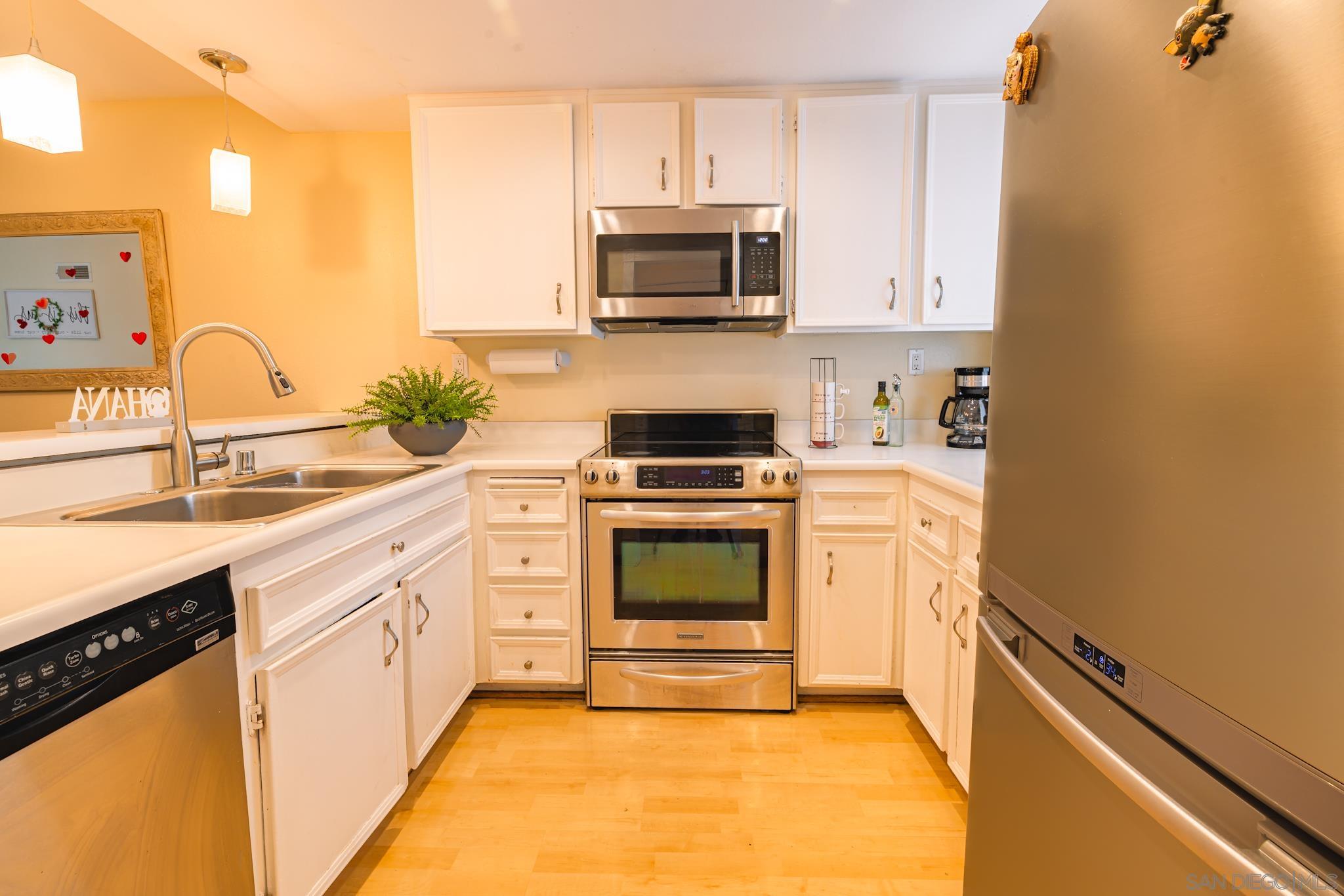 Detail Gallery Image 5 of 16 For 1691  Melrose Ave H, Chula Vista,  CA 91911 - 2 Beds | 2 Baths