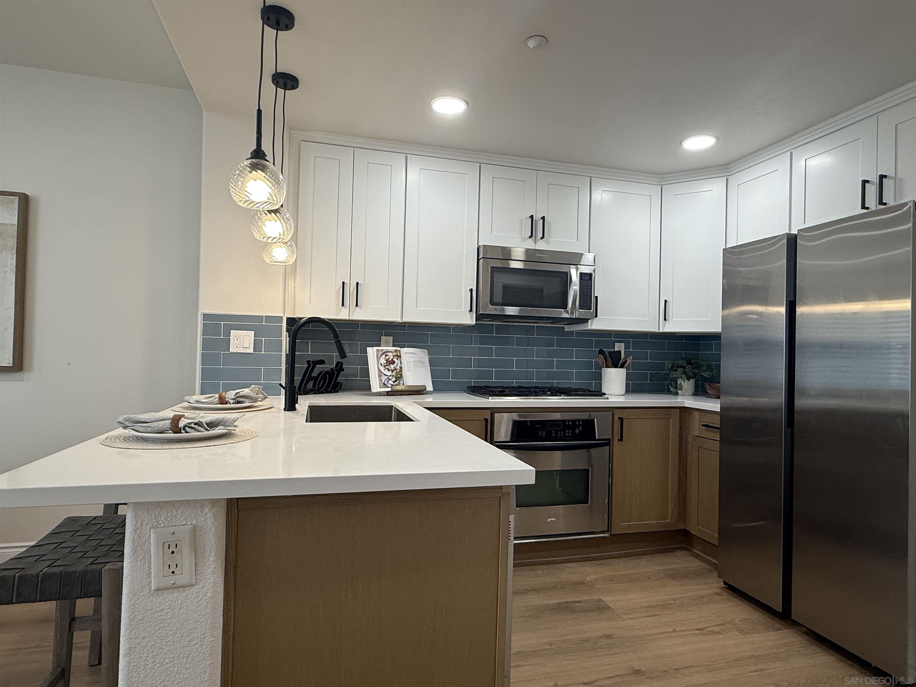 Detail Gallery Image 7 of 30 For 17070  Calle Trevino  #5,  San Diego,  CA 92127 - 3 Beds | 2/1 Baths