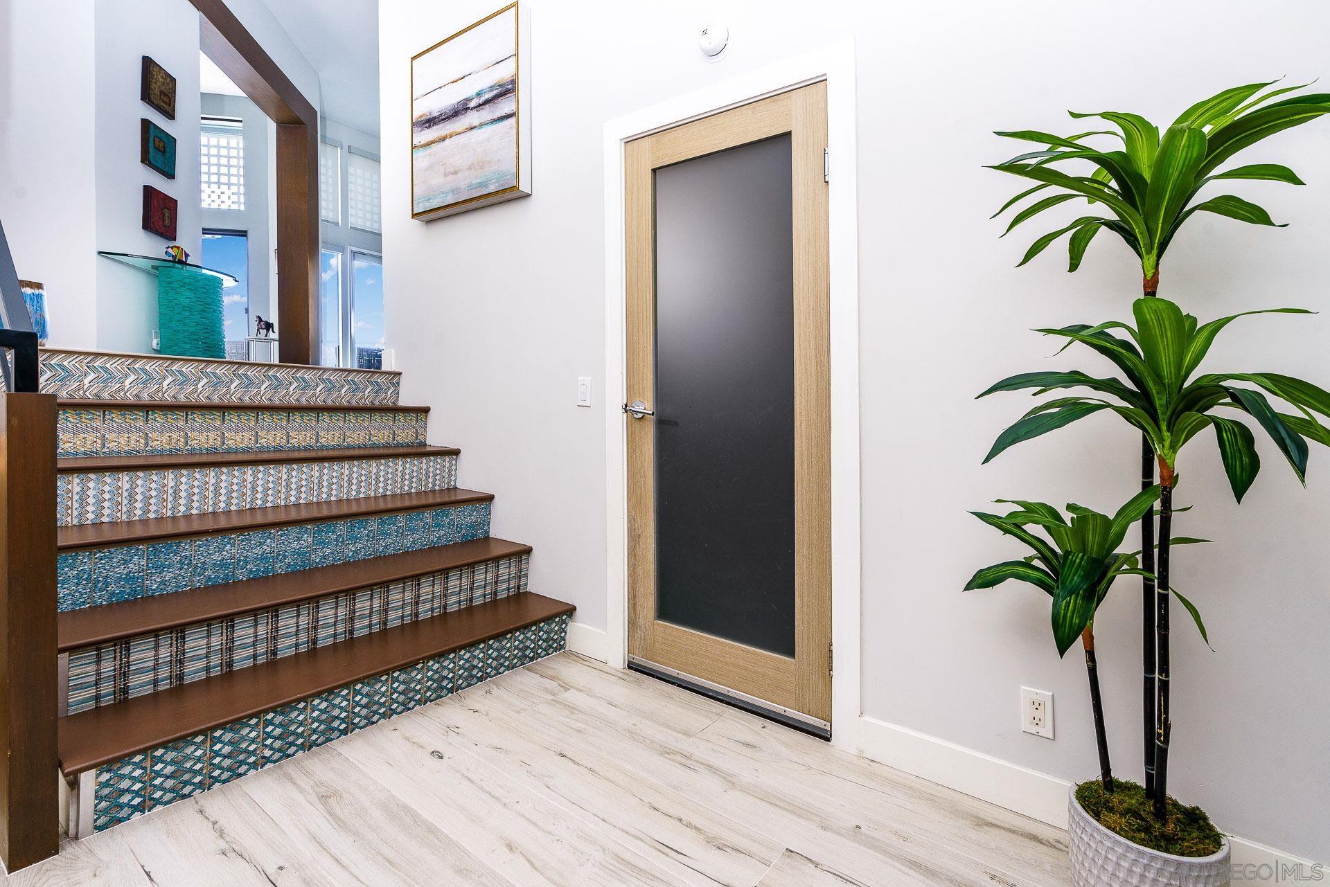 Detail Gallery Image 15 of 61 For 1060  America Way, Del Mar,  CA 92014 - 2 Beds | 2/1 Baths