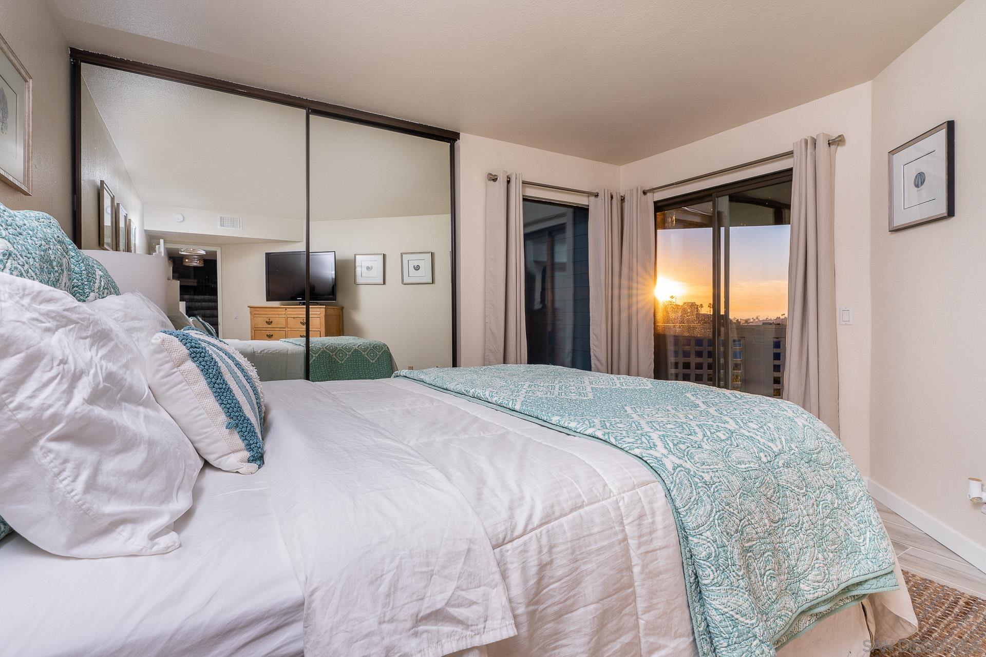 Detail Gallery Image 25 of 61 For 1060  America Way, Del Mar,  CA 92014 - 2 Beds | 2/1 Baths