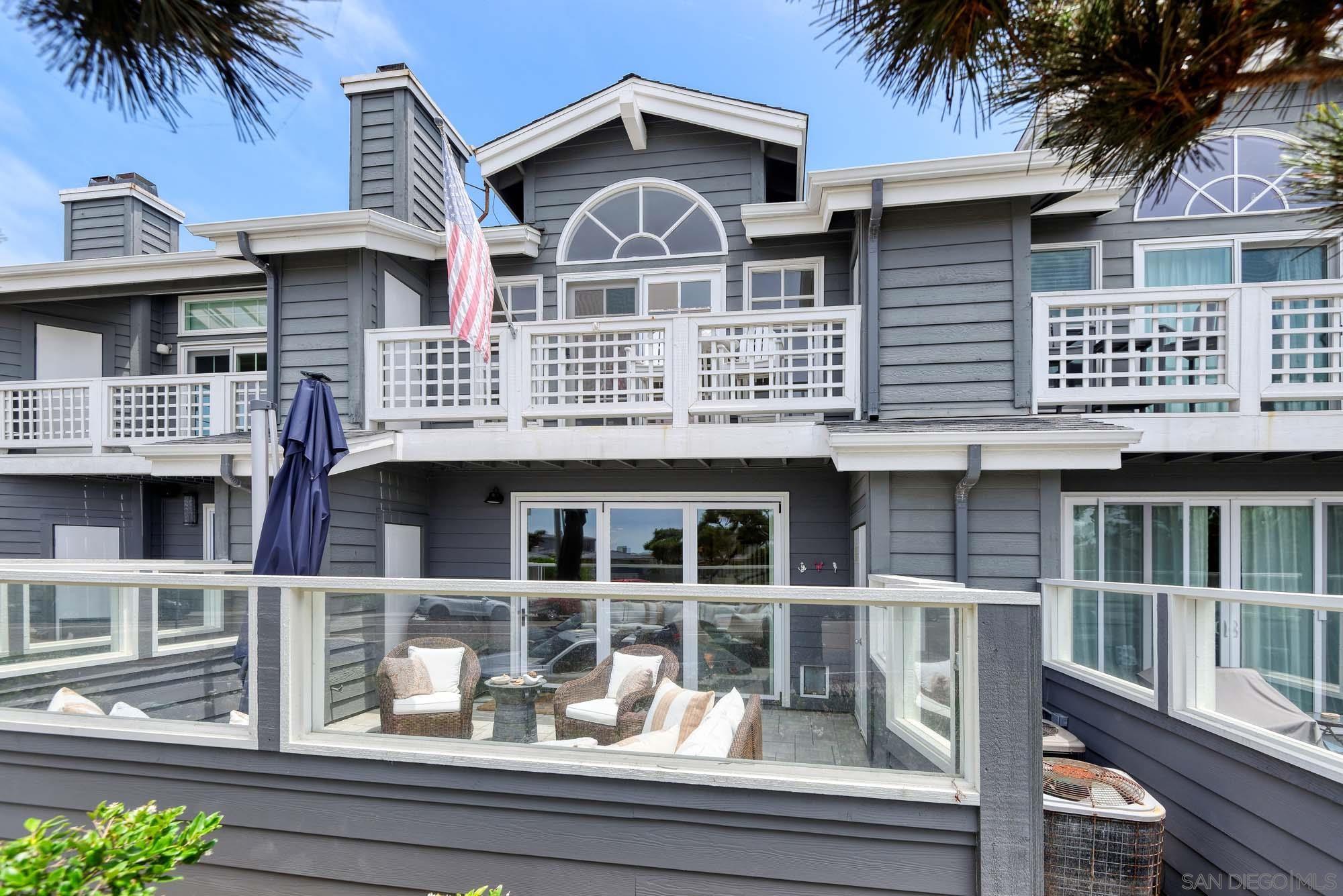 Front Image Thumbnail for SD250043723