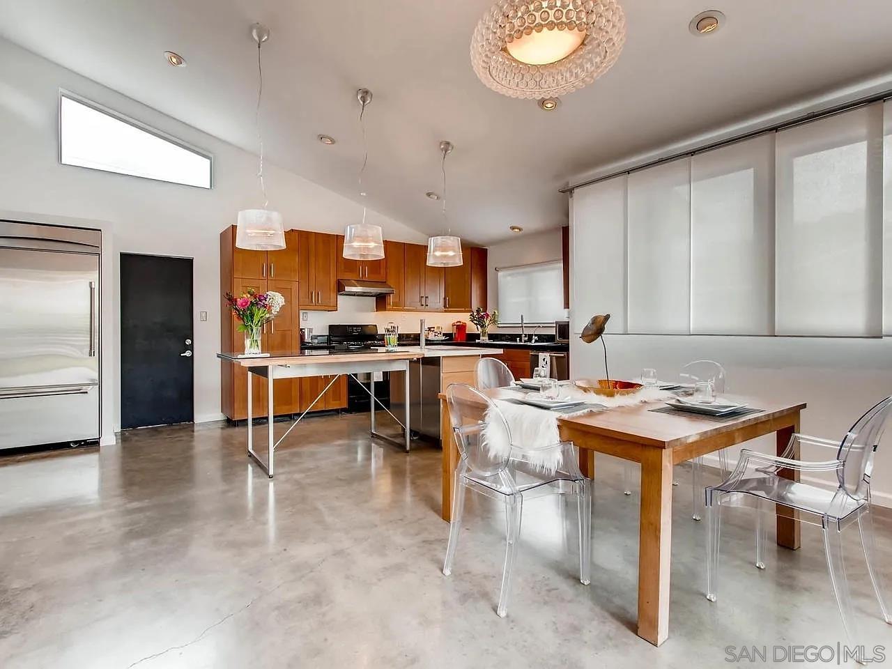 Detail Gallery Image 4 of 15 For 6428  Shirehall Dr, San Diego,  CA 92111 - 4 Beds | 3 Baths