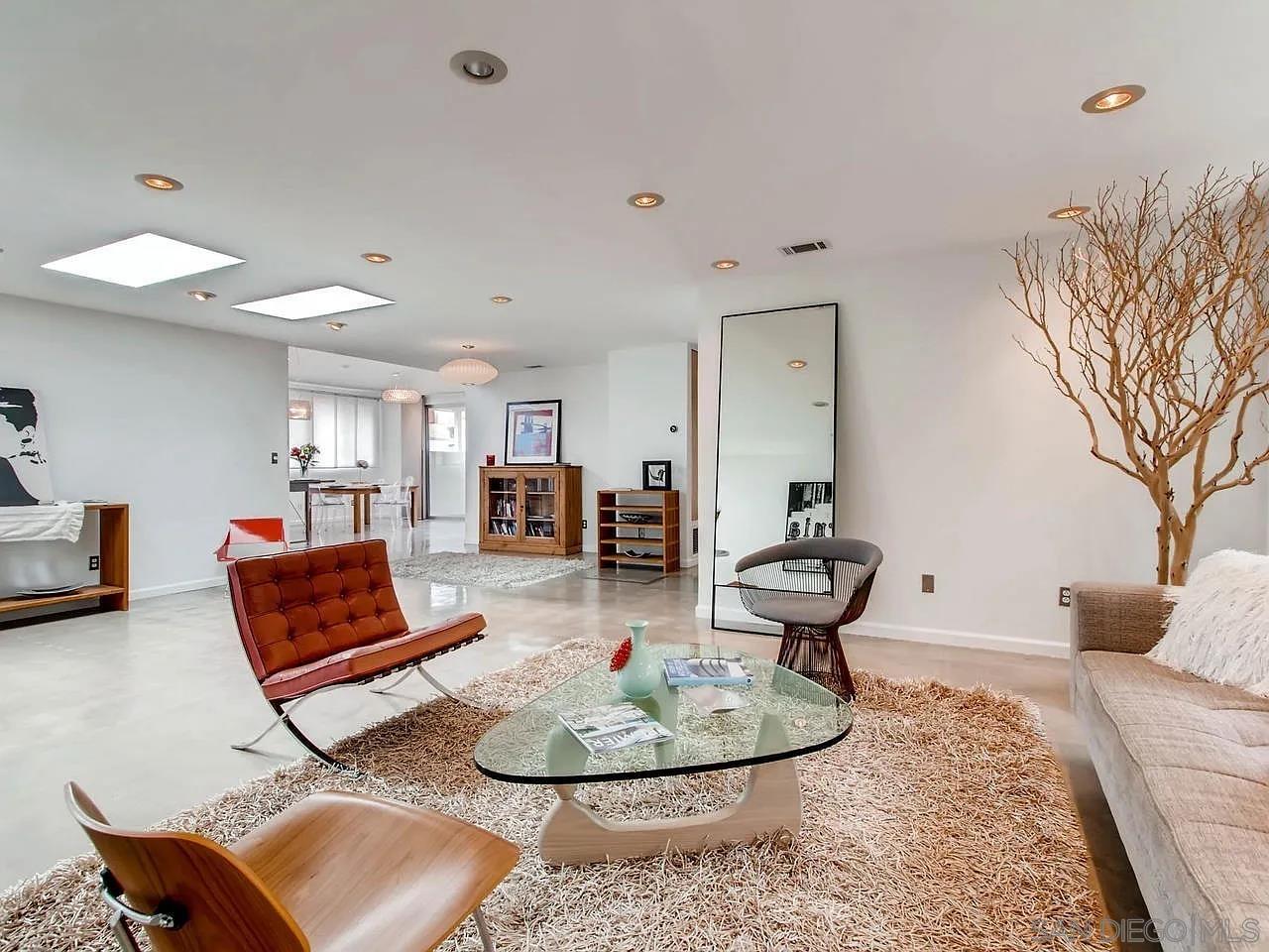 Detail Gallery Image 6 of 15 For 6428  Shirehall Dr, San Diego,  CA 92111 - 4 Beds | 3 Baths