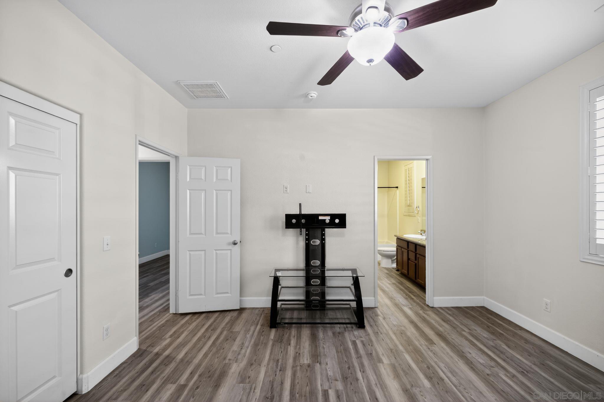 Detail Gallery Image 12 of 26 For 31818   Ruxton Street, Menifee,  CA 92584 - 4 Beds | 3/1 Baths