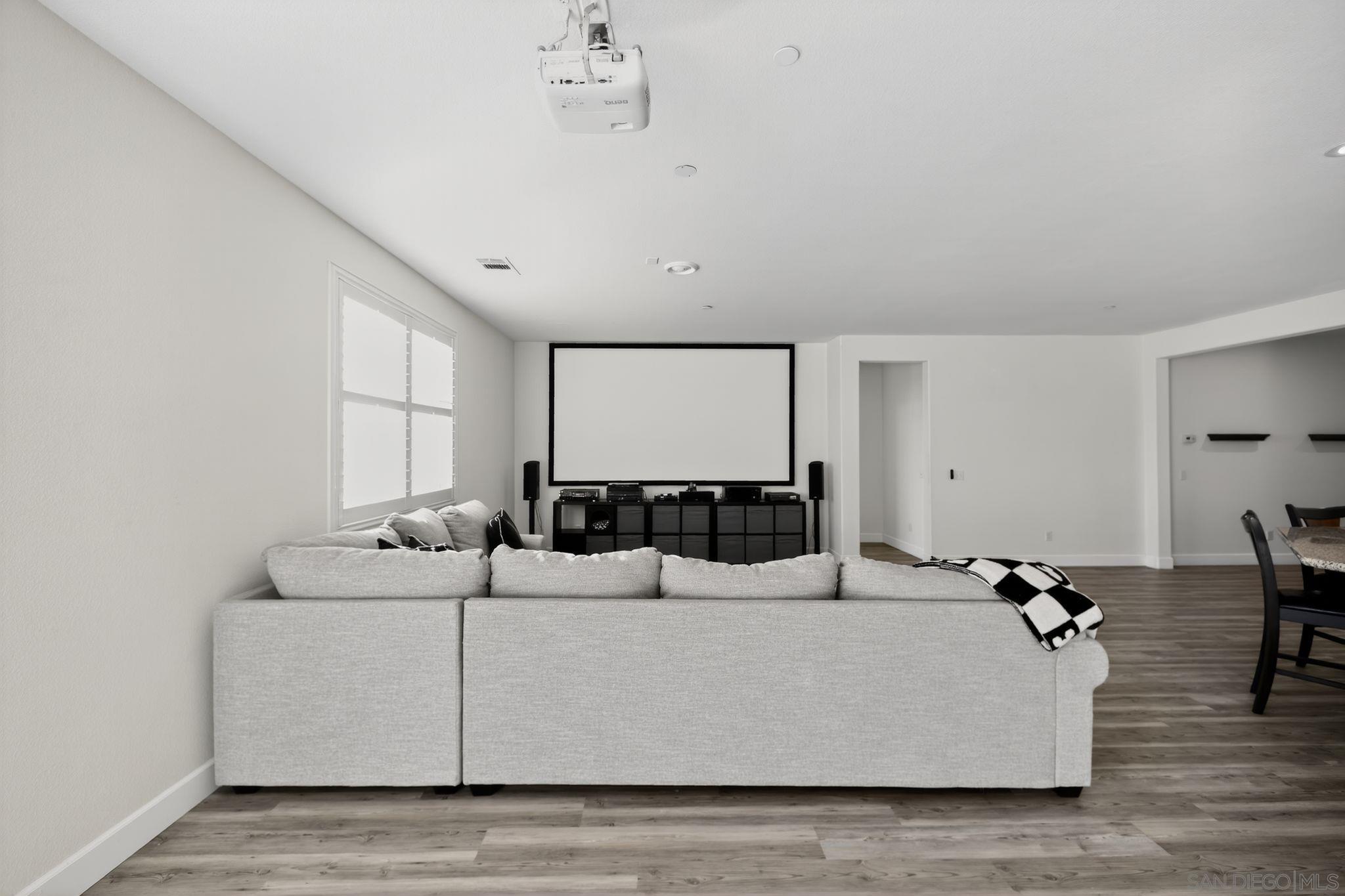 Detail Gallery Image 3 of 26 For 31818   Ruxton Street, Menifee,  CA 92584 - 4 Beds | 3/1 Baths