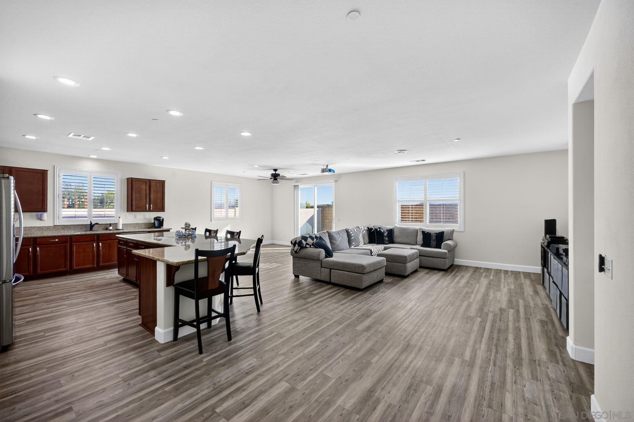 Detail Gallery Image 8 of 26 For 31818   Ruxton Street, Menifee,  CA 92584 - 4 Beds | 3/1 Baths