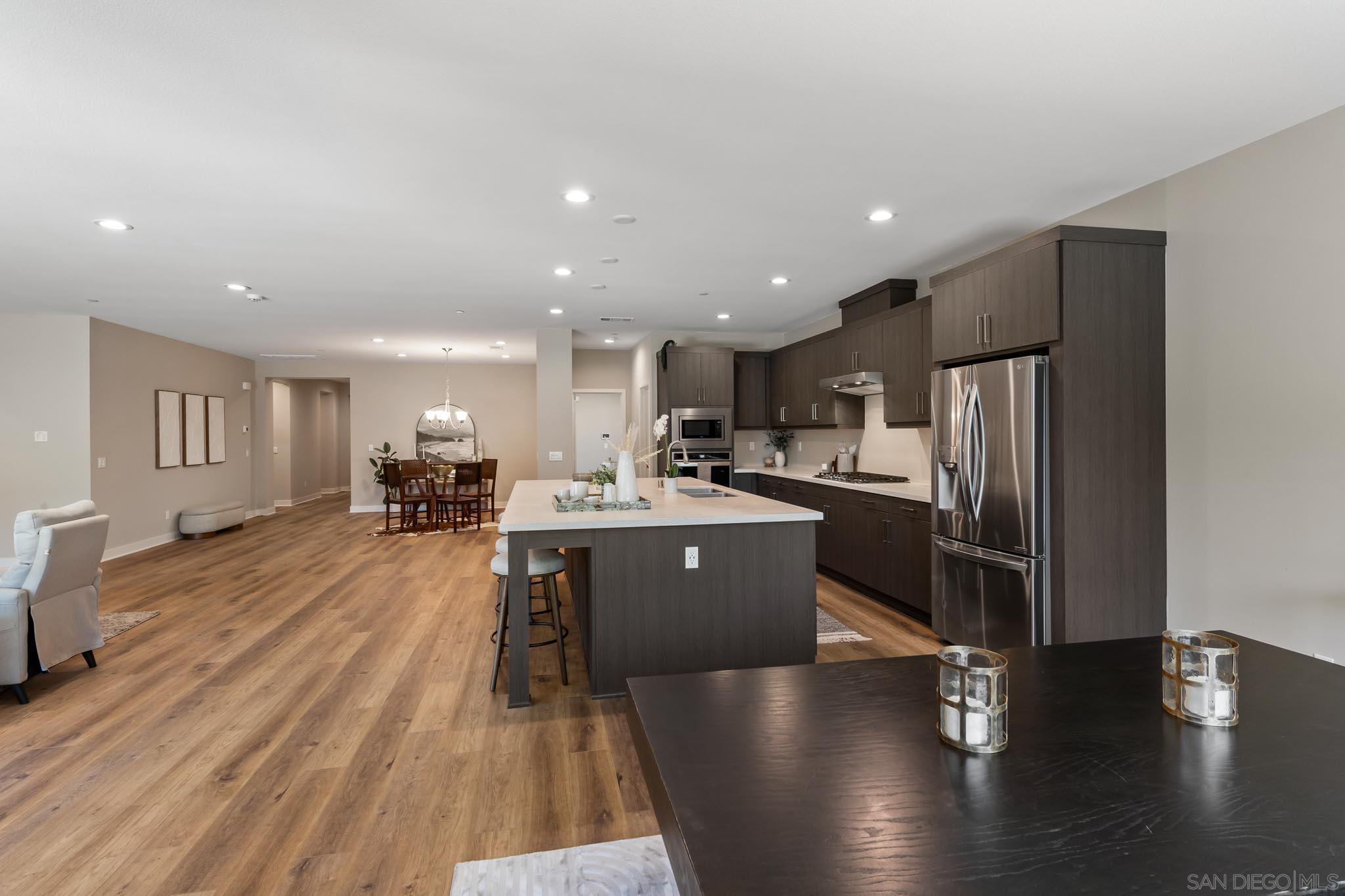 Detail Gallery Image 19 of 41 For 1525  Manzanita Hollows, Vista,  CA 92084 - 5 Beds | 3/1 Baths