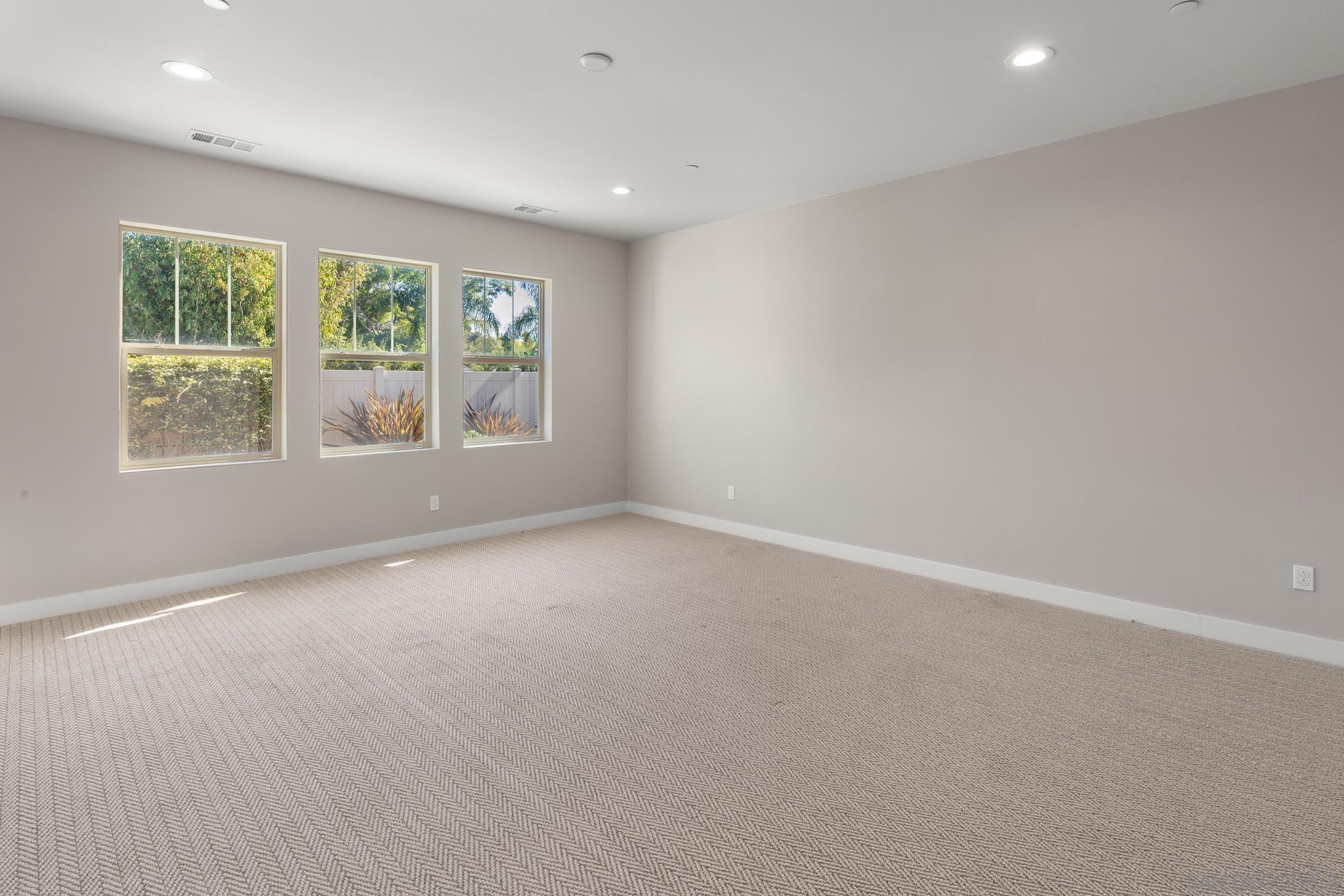 Detail Gallery Image 32 of 41 For 1525  Manzanita Hollows, Vista,  CA 92084 - 5 Beds | 3/1 Baths