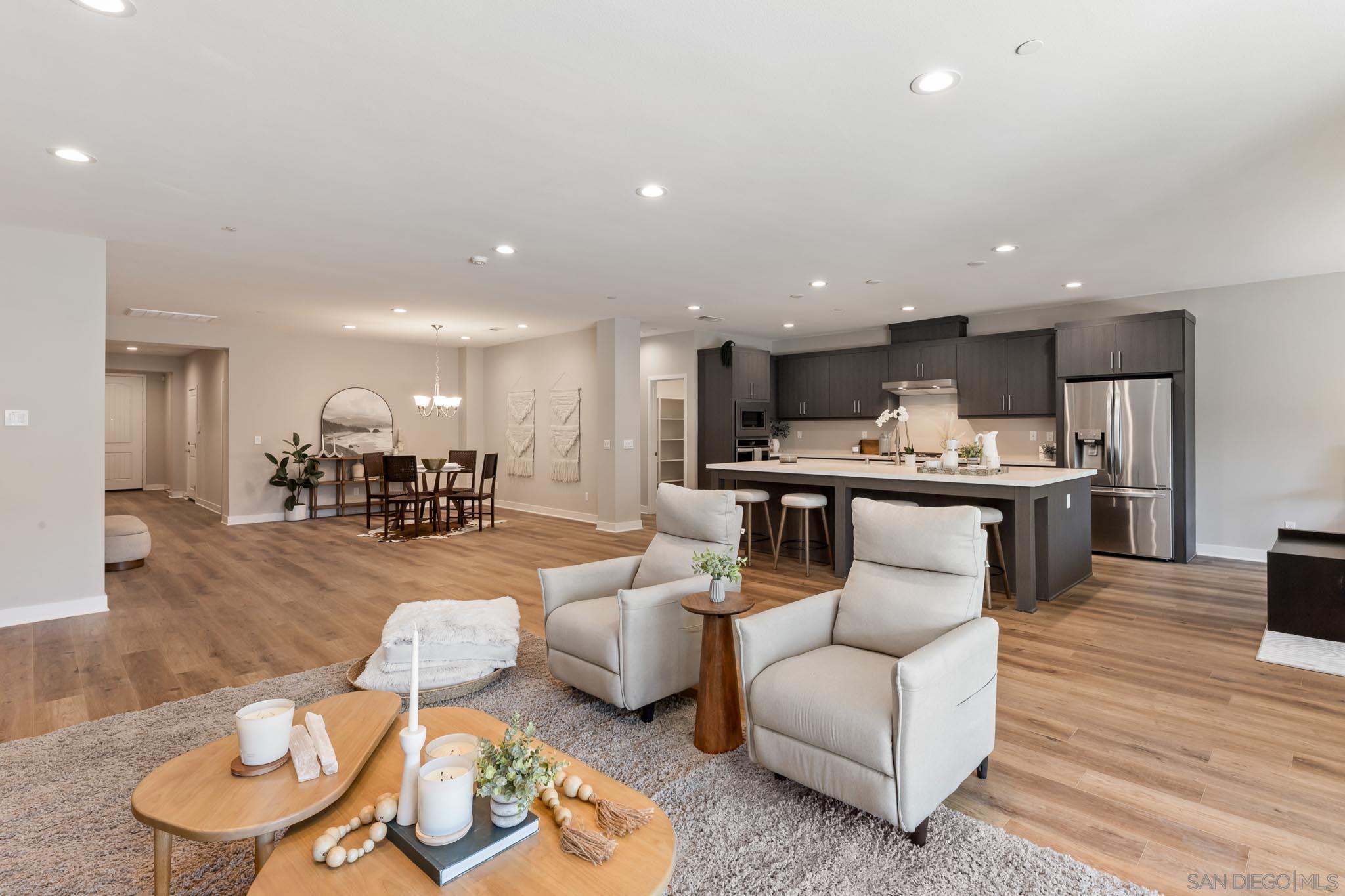 Detail Gallery Image 7 of 41 For 1525  Manzanita Hollows, Vista,  CA 92084 - 5 Beds | 3/1 Baths