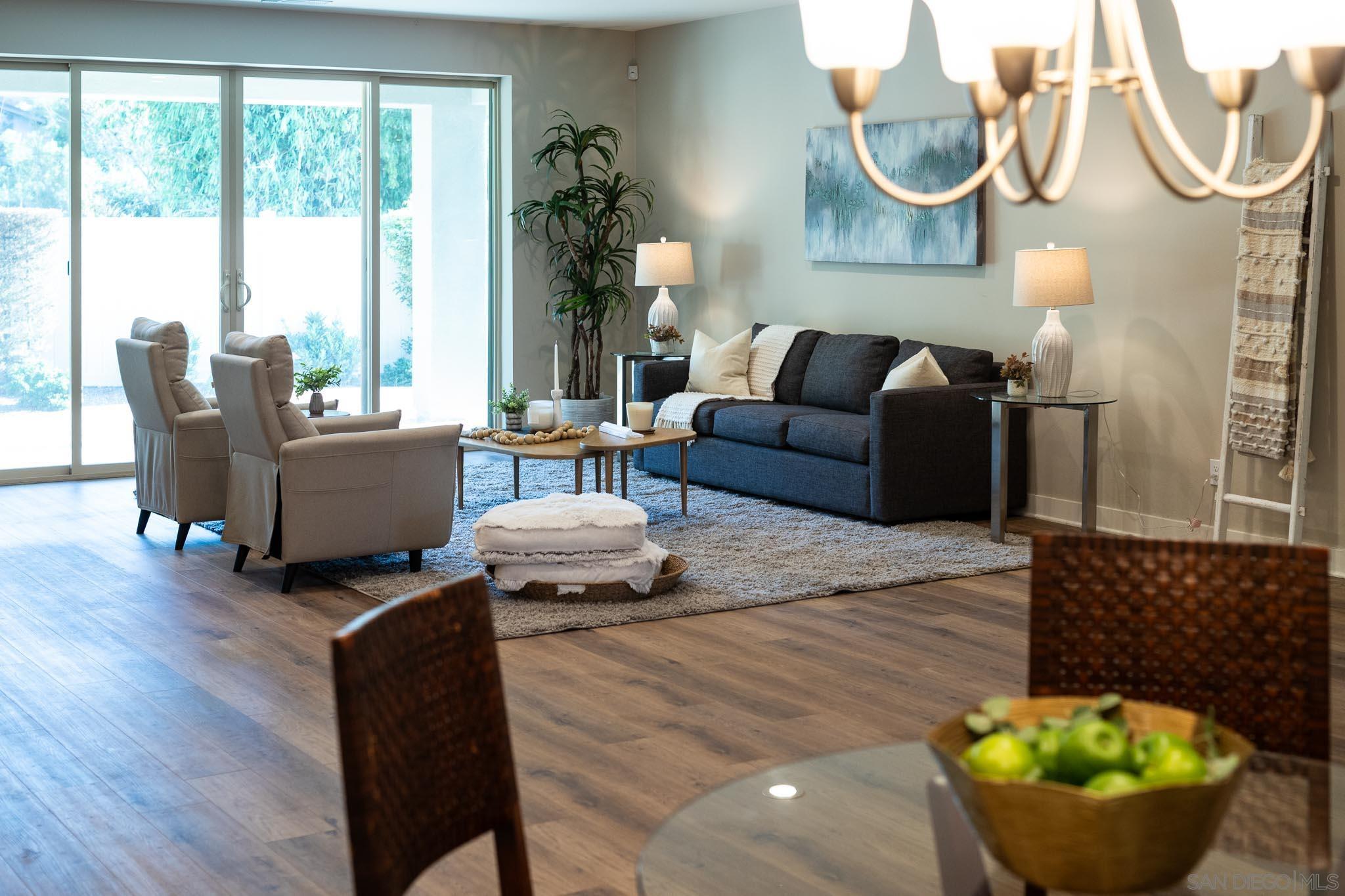 Detail Gallery Image 9 of 41 For 1525  Manzanita Hollows, Vista,  CA 92084 - 5 Beds | 3/1 Baths