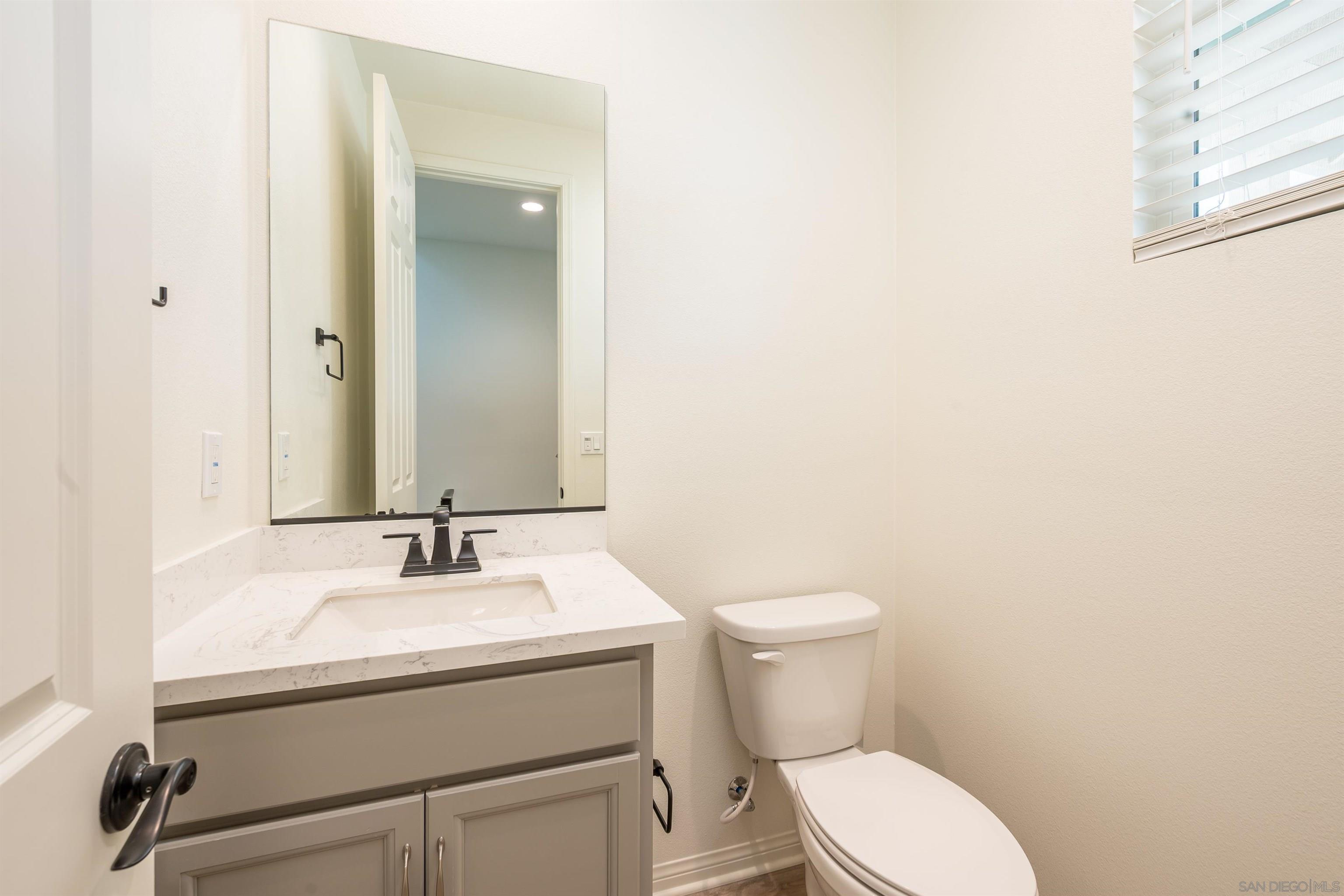 Detail Gallery Image 13 of 54 For 39297  Kindler Ln, Temecula,  CA 92591 - 3 Beds | 2/1 Baths