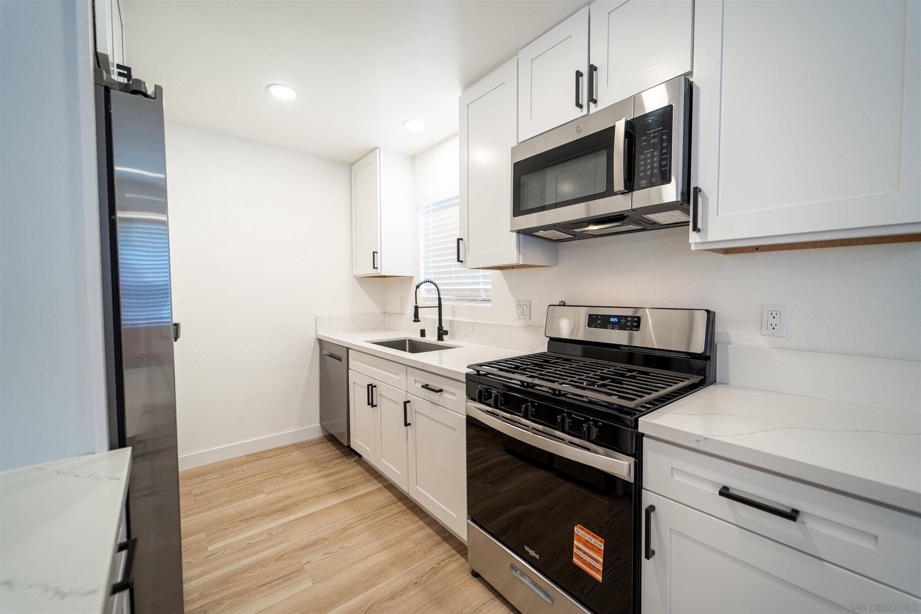 Detail Gallery Image 8 of 22 For 1306 W San Ysidro Blvd  #D,  San Ysidro,  CA 92173 - 2 Beds | 1 Baths