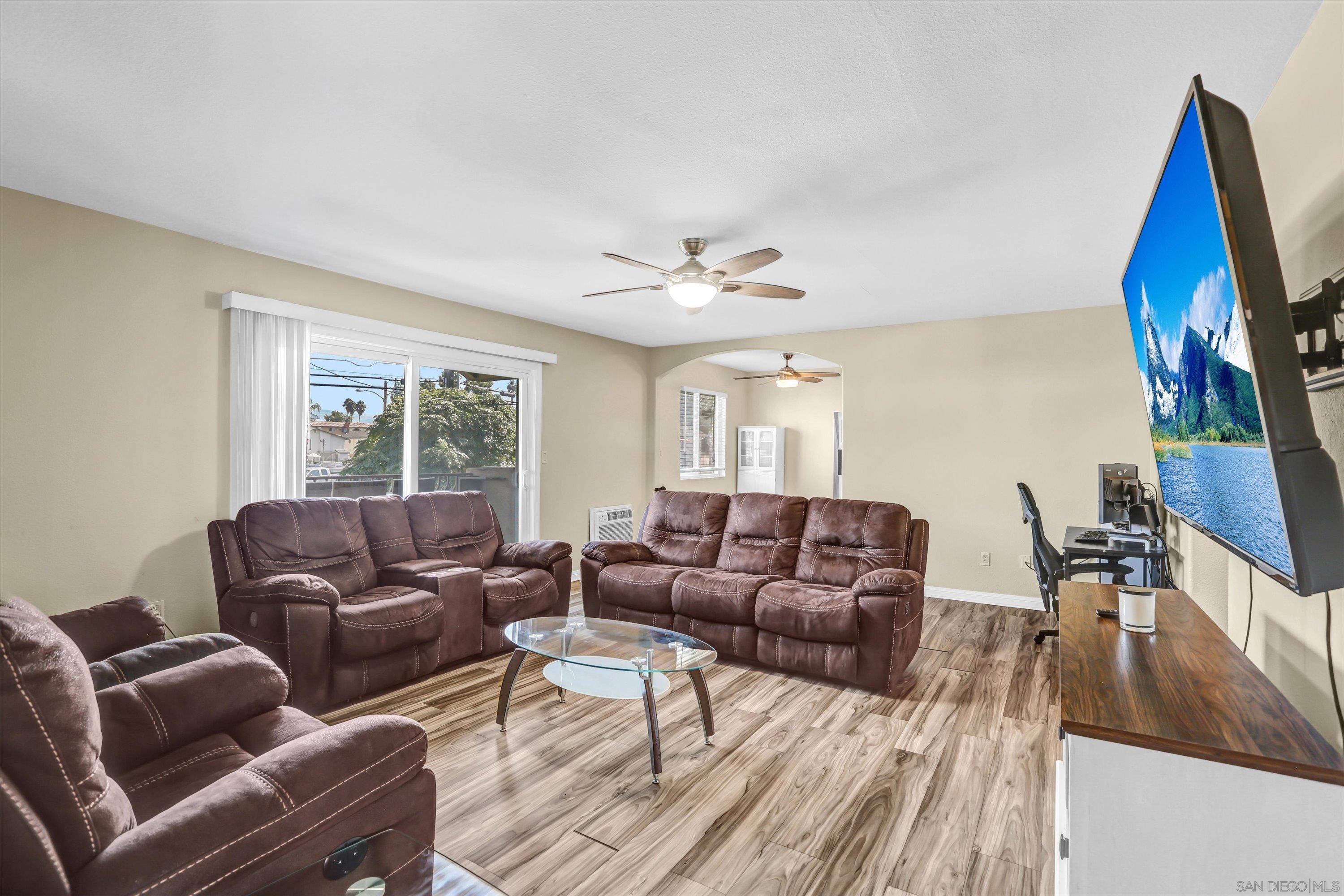 Detail Gallery Image 7 of 25 For 188 S Lincoln Ave  #14,  El Cajon,  CA 92020 - 2 Beds | 1/1 Baths