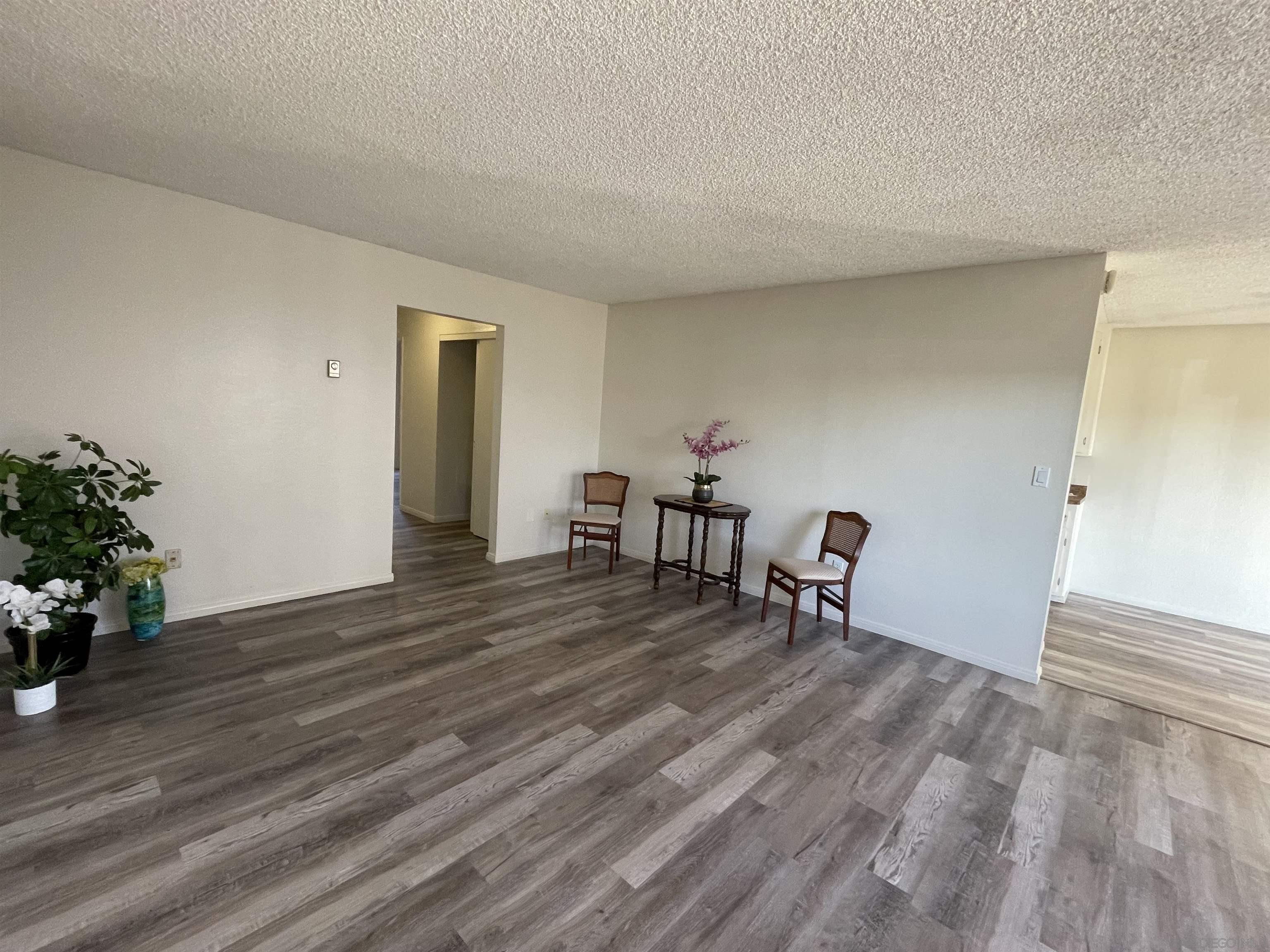 Detail Gallery Image 11 of 47 For 279  Moss St  #3,  Chula Vista,  CA 91911 - 2 Beds | 2 Baths