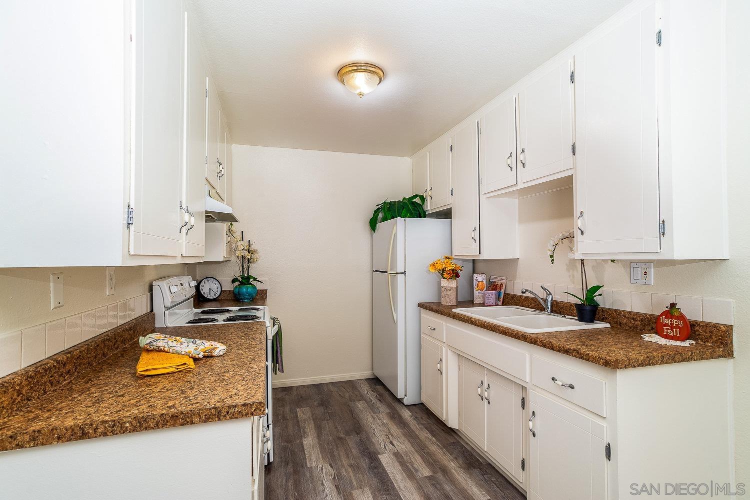 Detail Gallery Image 26 of 47 For 279  Moss St  #3,  Chula Vista,  CA 91911 - 2 Beds | 2 Baths