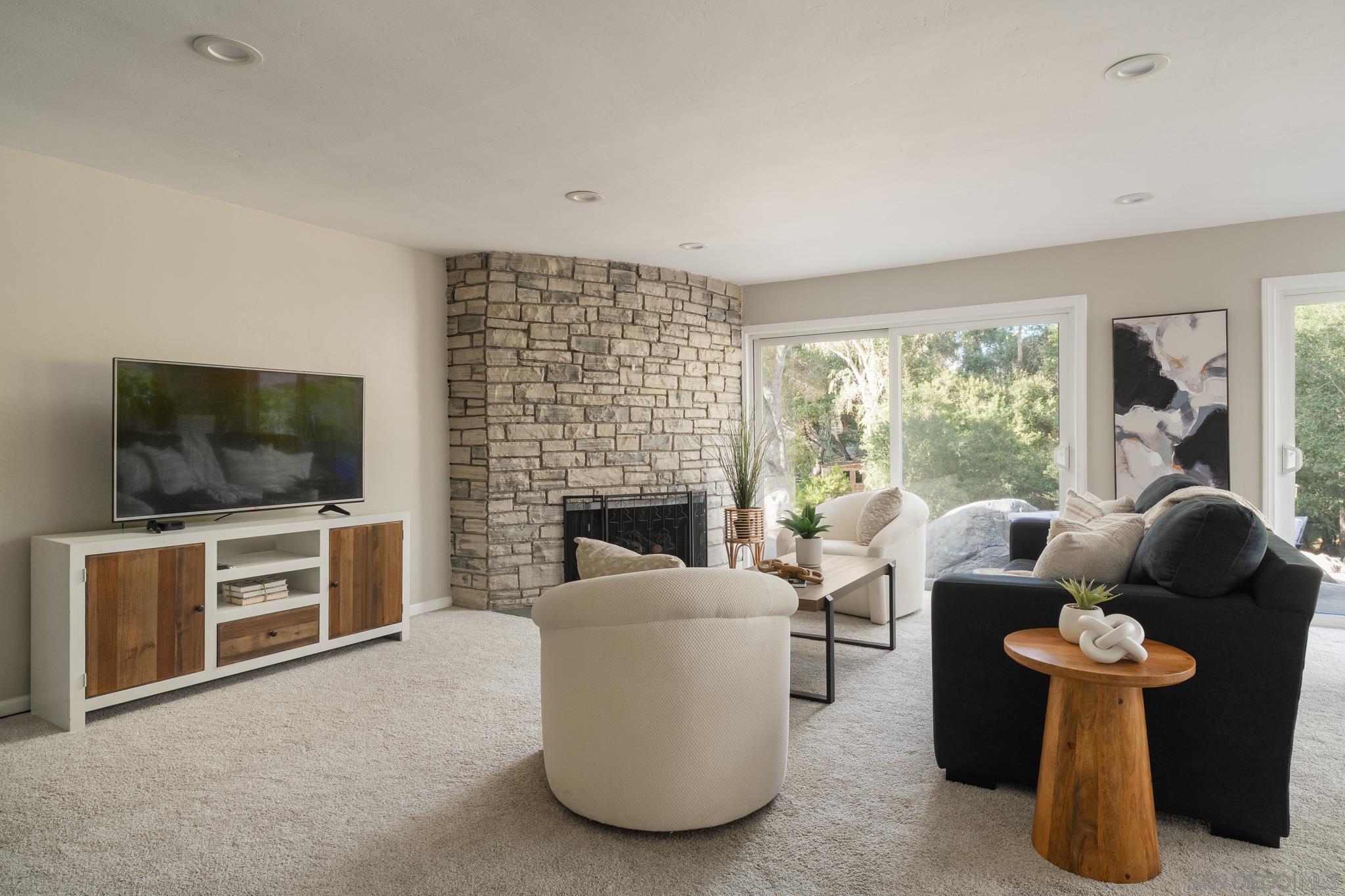 Detail Gallery Image 4 of 30 For 13664  Jack Rabbit Rd, Poway,  CA 92064 - 5 Beds | 3/1 Baths