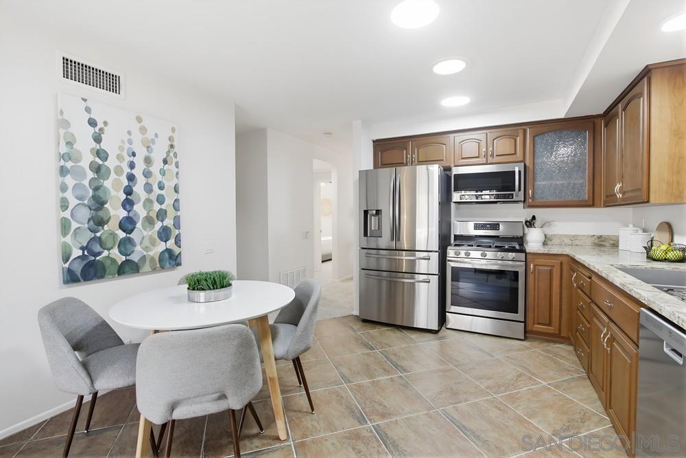 Detail Gallery Image 13 of 35 For 3613  Caminito Carmel Landing, San Diego,  CA 92130 - 2 Beds | 2 Baths