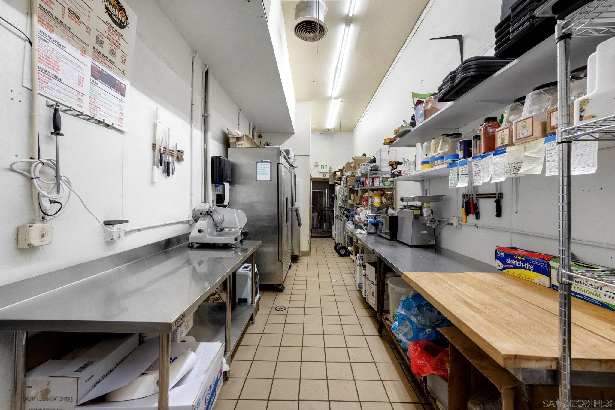 Detail Gallery Image 15 of 36 For 4994  Newport Ave, San Diego,  CA 92107 - – Beds | – Baths