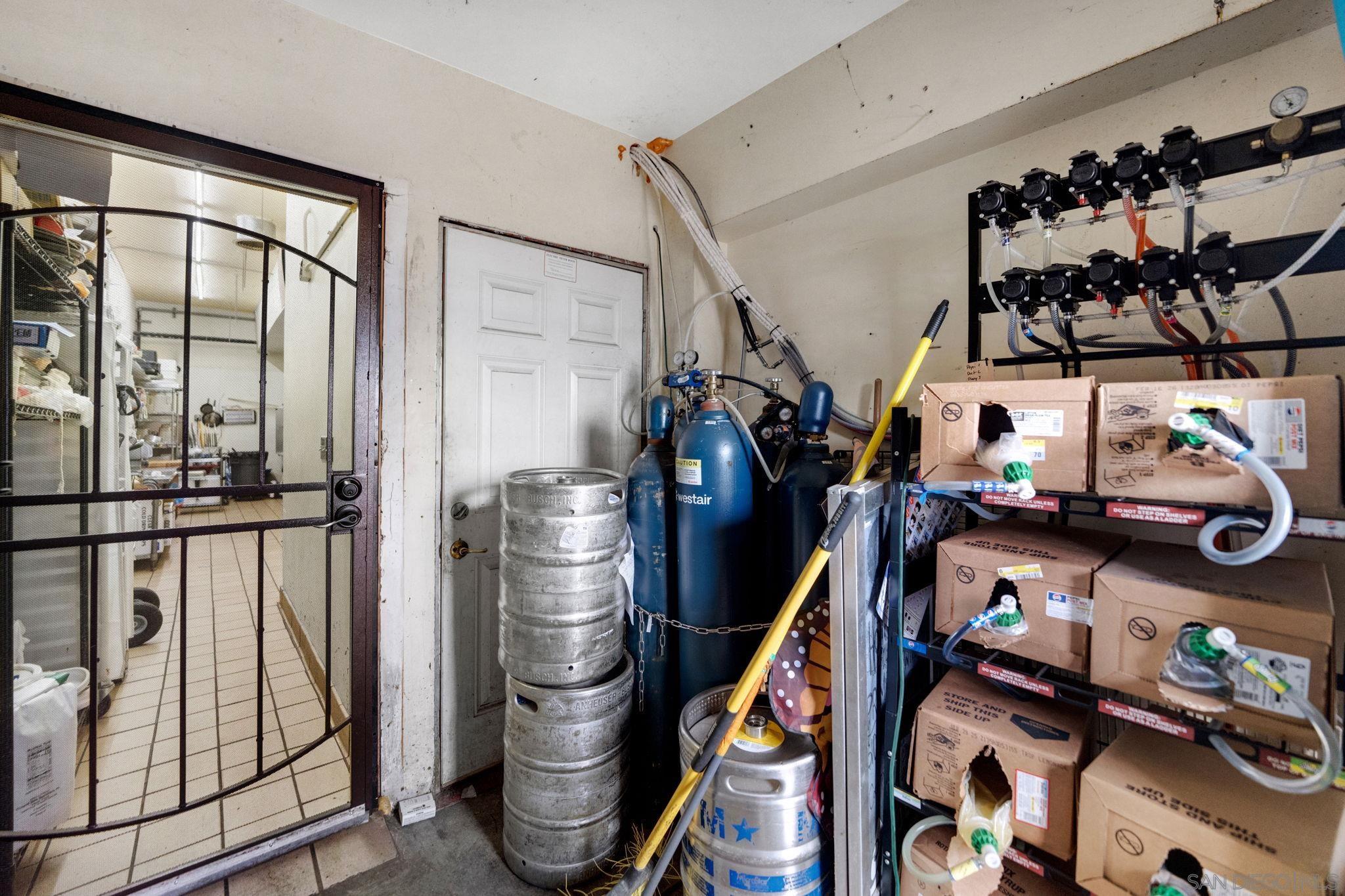 Detail Gallery Image 18 of 36 For 4994  Newport Ave, San Diego,  CA 92107 - – Beds | – Baths