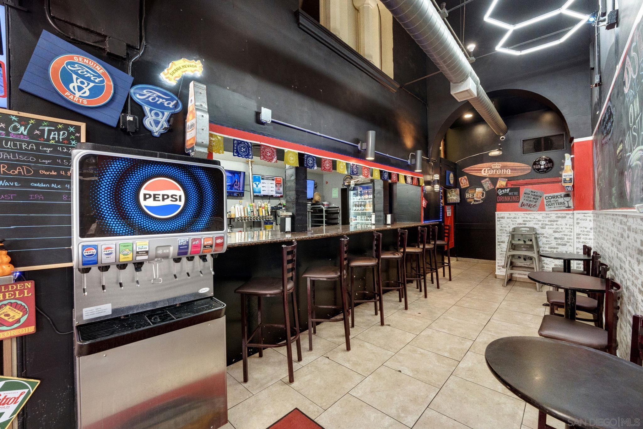 Detail Gallery Image 9 of 36 For 4994  Newport Ave, San Diego,  CA 92107 - – Beds | – Baths