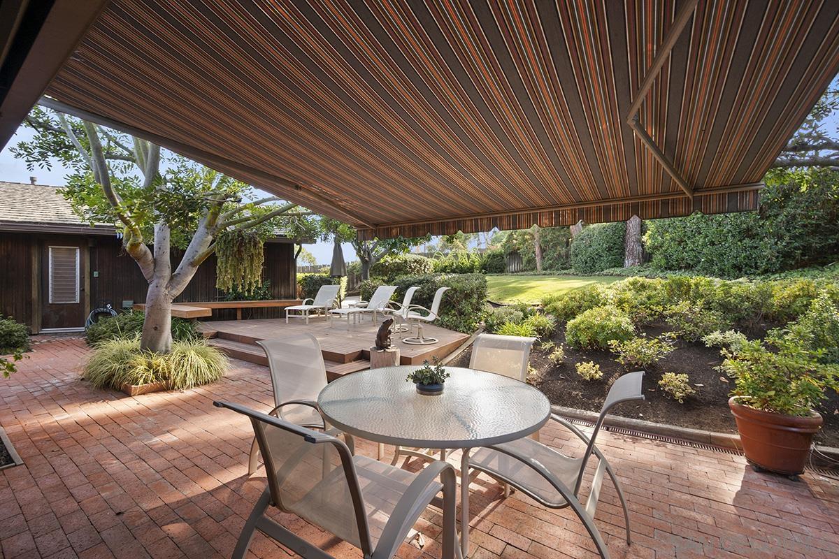 Detail Gallery Image 17 of 73 For 6346  Ridge Manor Avenue, San Diego,  CA 92120 - 5 Beds | 3/1 Baths